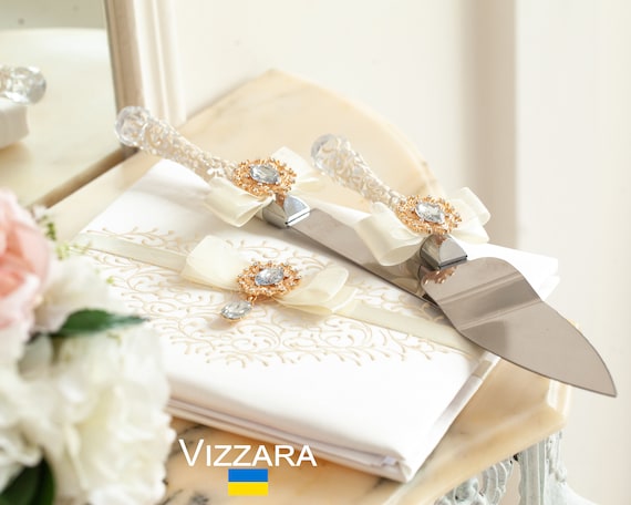 ウェディングケーキナイフ ホワイトとアイボリーのウェディング