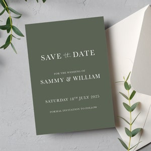 Save the Date-Karte mit olivgrüner grüner Schrift, moderne Save the Dates, elegante Save the Date mit Umschlägen