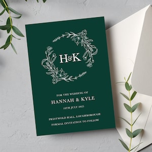Grüne Save the Date-Karte, Hunter Green Floral Save the Date, Elegante botanische Save the Date mit Umschlägen, Dark Forest Green Save the Date