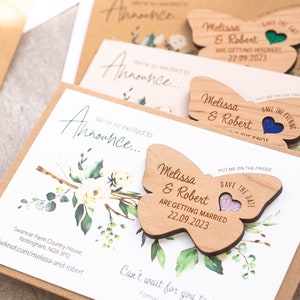 Schmetterling Save the Date Magnete & Karten, Personalisierte Save the Date Karten, einzigartige rustikale Hochzeitsideen, Holz Save the Dates, Frühling Sommer