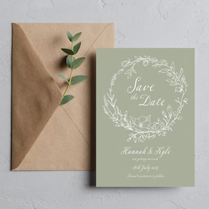 Salbei grüne Save the Date Karte, Grüner Blumenkranz Save the Dates, Elegante botanische Save the Date mit Umschlägen