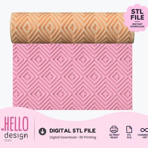 Pode incluir: Um rolo cilíndrico com um padrão geométrico de diamantes e cruzes, mostrado com uma amostra plana rosa da textura em relevo. O texto inclui STL FILE INSTANT DOWNLOAD, HELLO design STUDIO, DIGITAL STL FILE, 3D PRINT READY e COMMERCIAL USE.