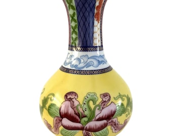 Vintage Chinese Lotus Flower Vase