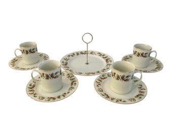 All The Trimmings Holly Berry Serving Set, 9 Pcs