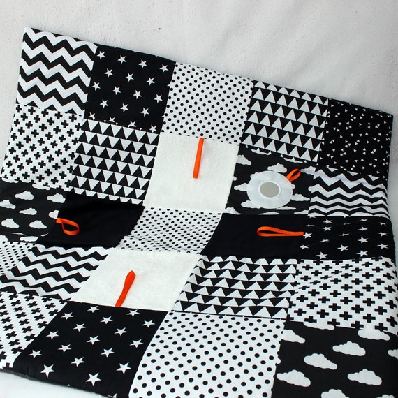 black and white play mat baby