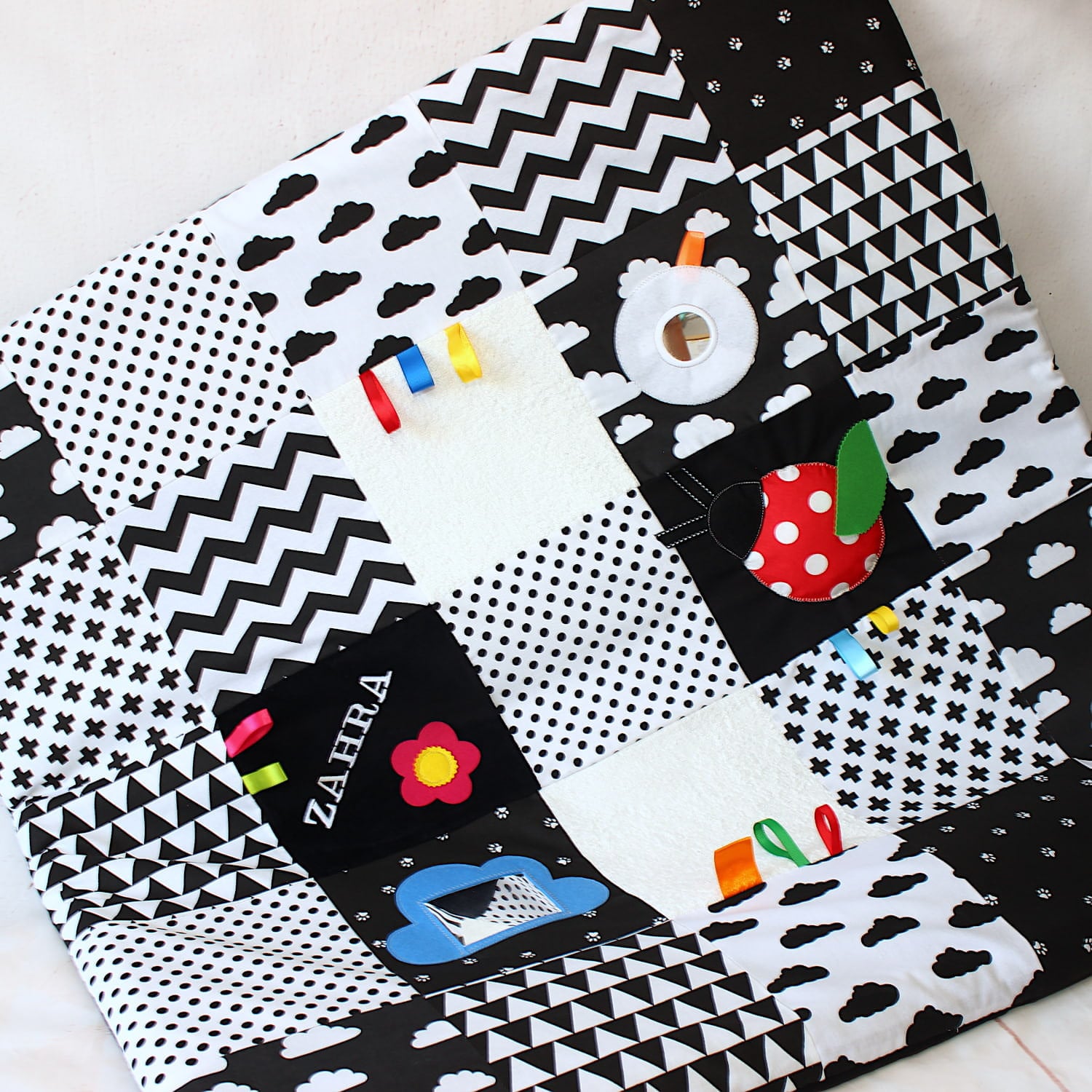 Montessori, tappetino da gioco sensoriale per bambini, giocattolo per bambini Montessori, arredamento della camera del bambino, bianco e nero, regalo di nascita, materiali Montessori