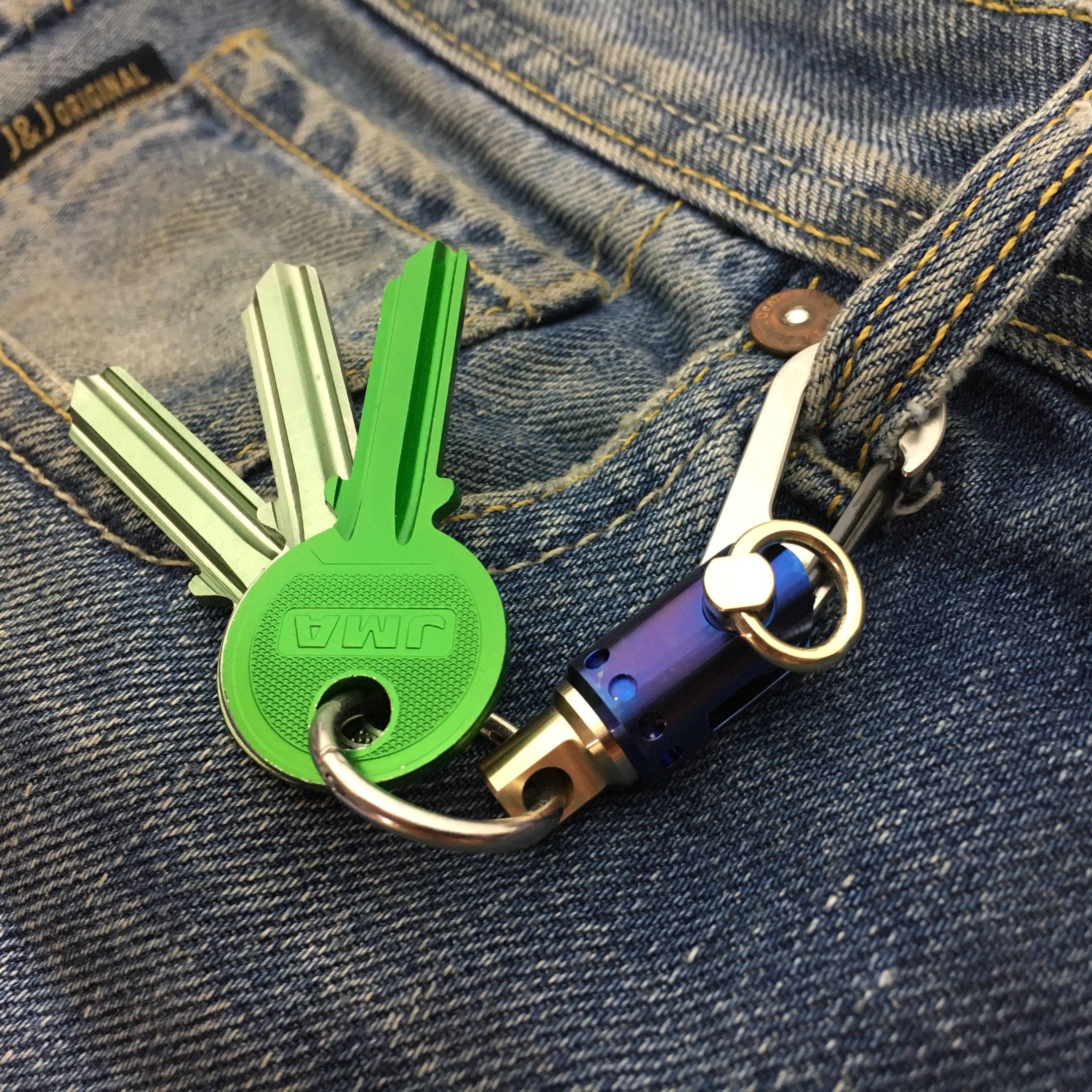 SwivelII Connector Keychain