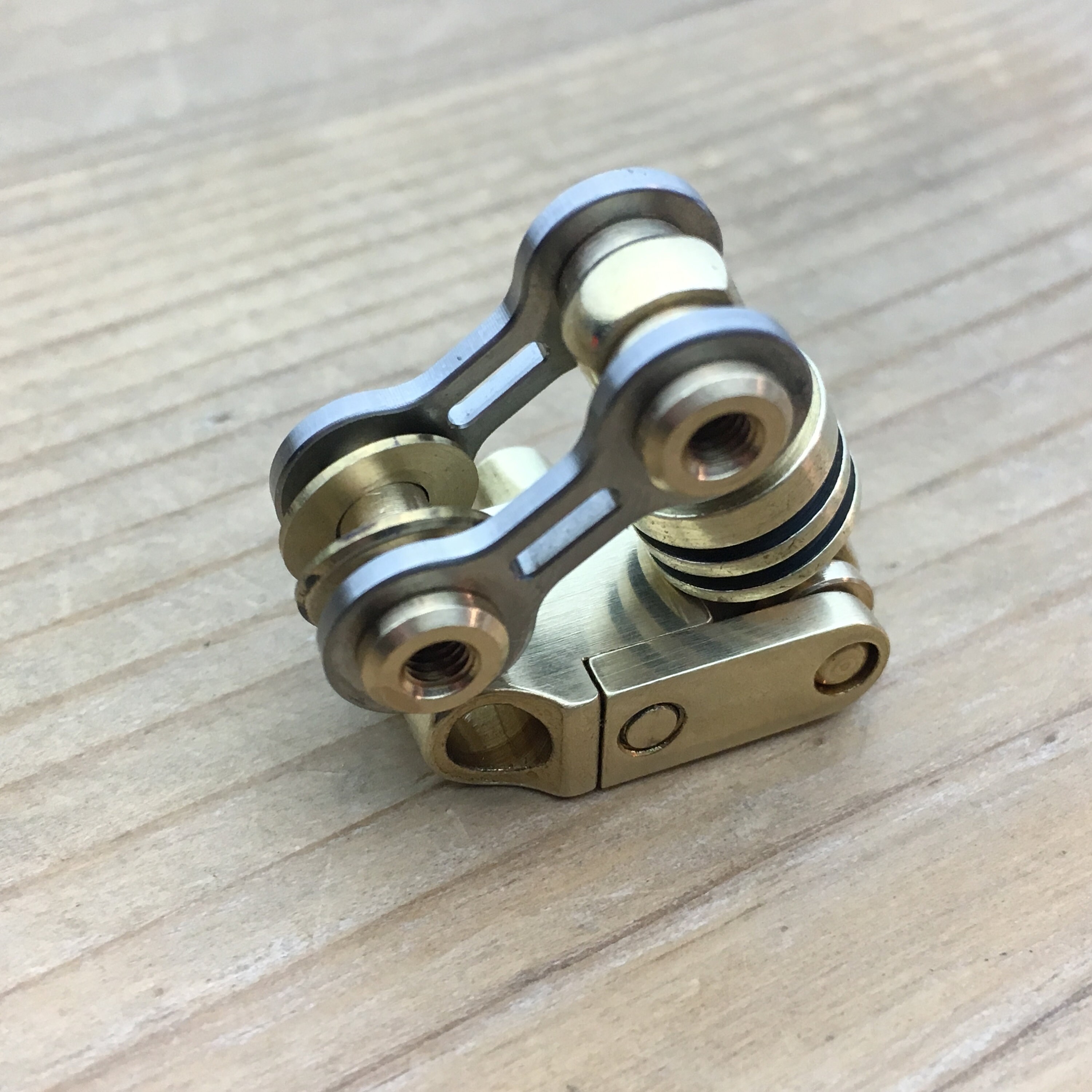 Swivel Radius / Quick release connector shotgun