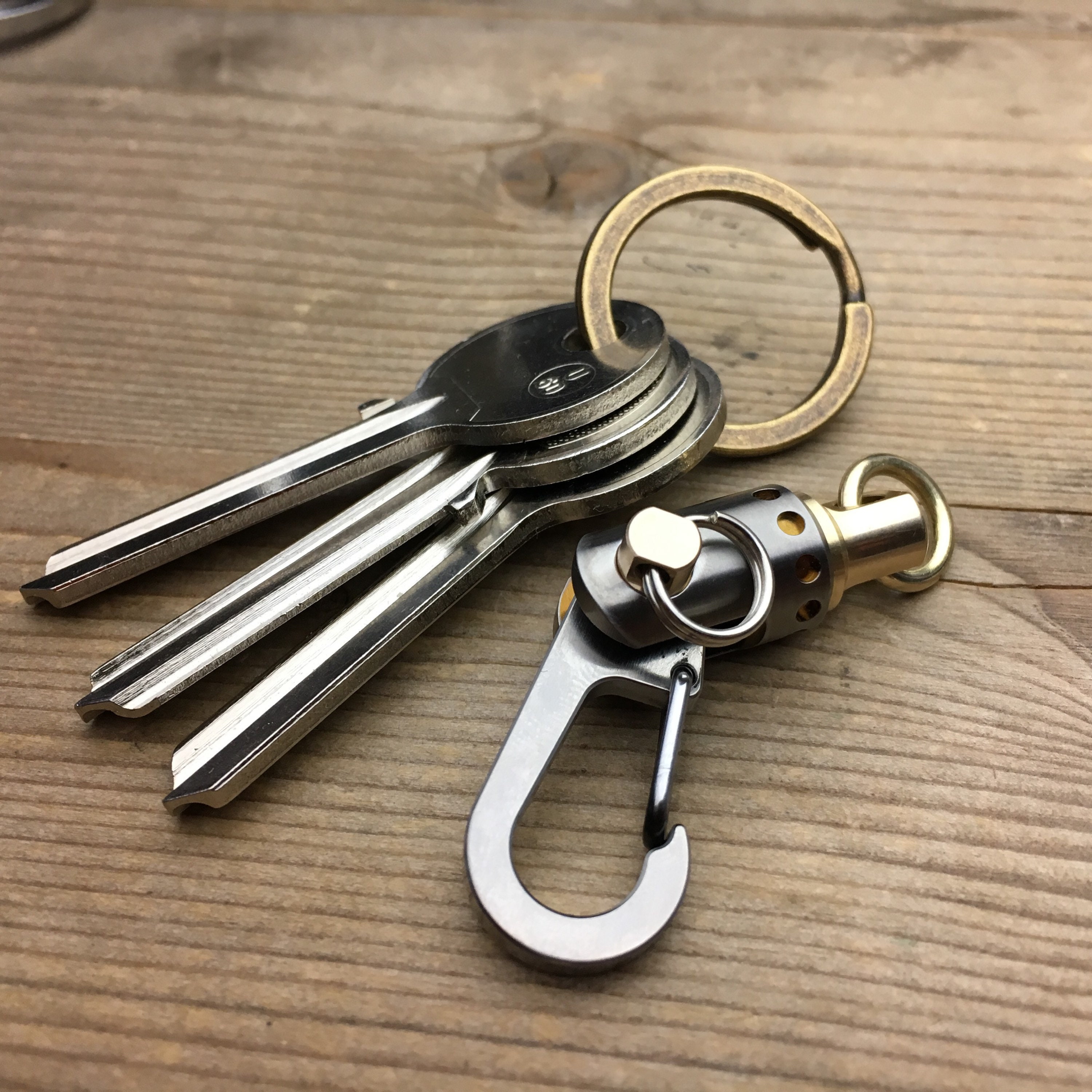 SwivelII Keyring with Standard connection ring