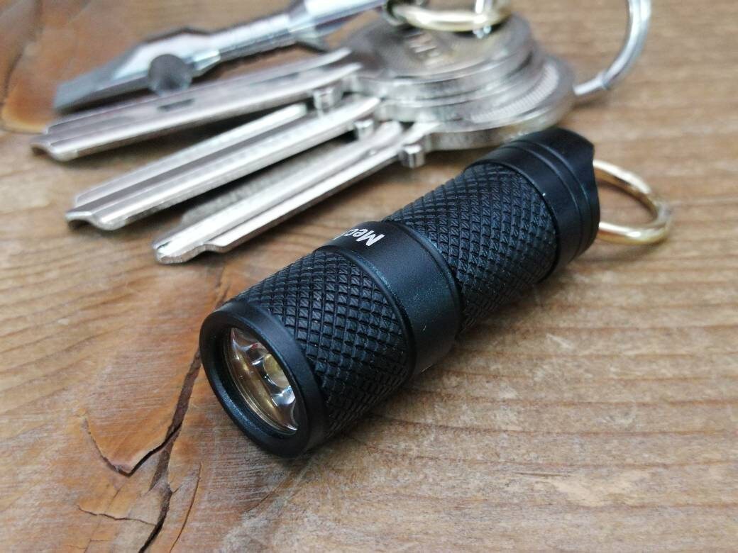 Basic Tiny USB Flashlight / Keyring / Aluminium