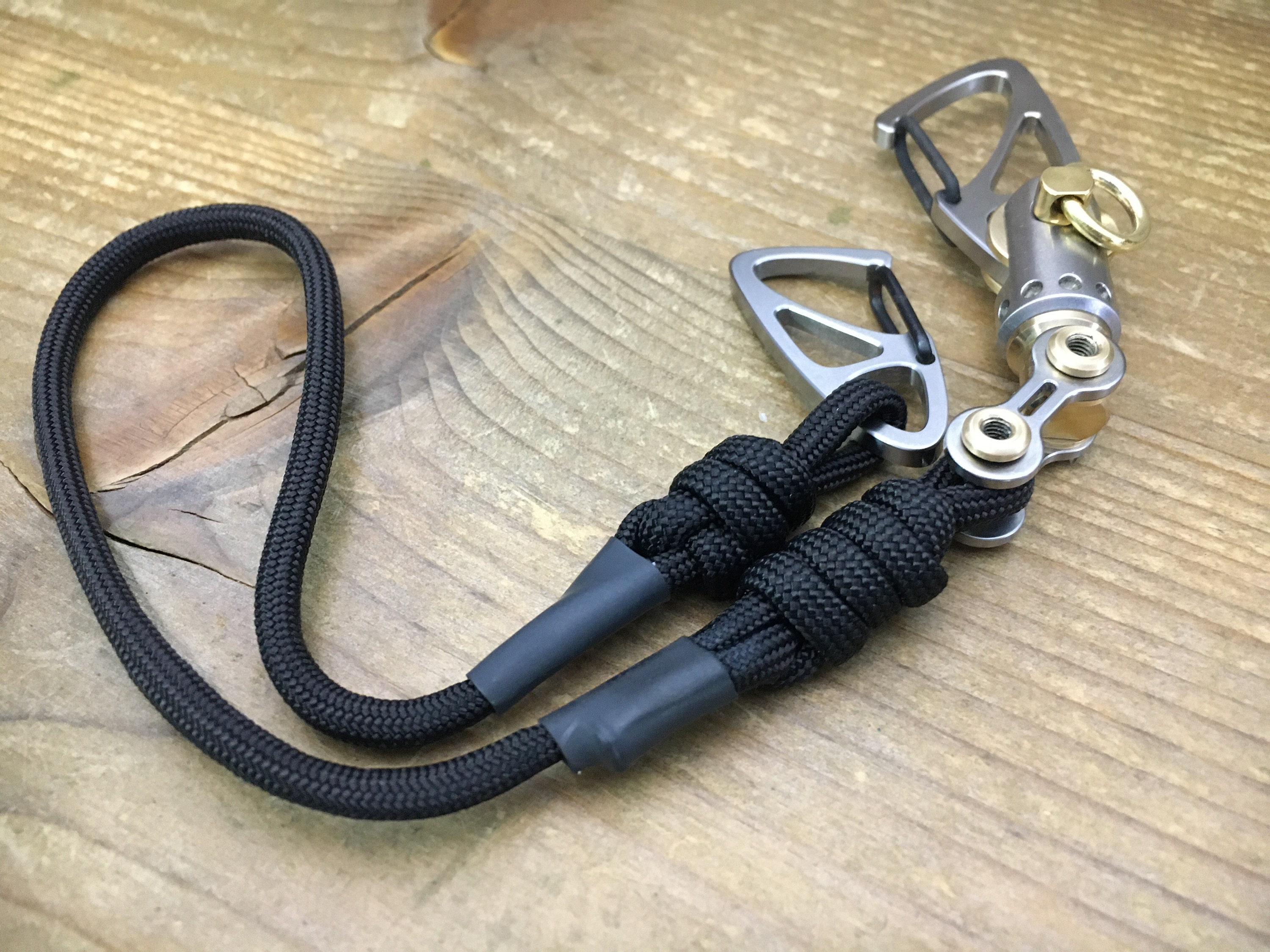Paracord - Walletchain with Titanium Swivel Type-II / Green