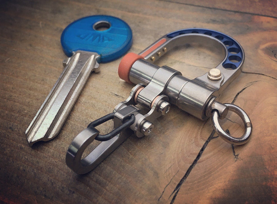 EDC Ti-shackle Carabiner Keychain / With Mini Bike-link Carabiner / Pure  Titanium -  Norway