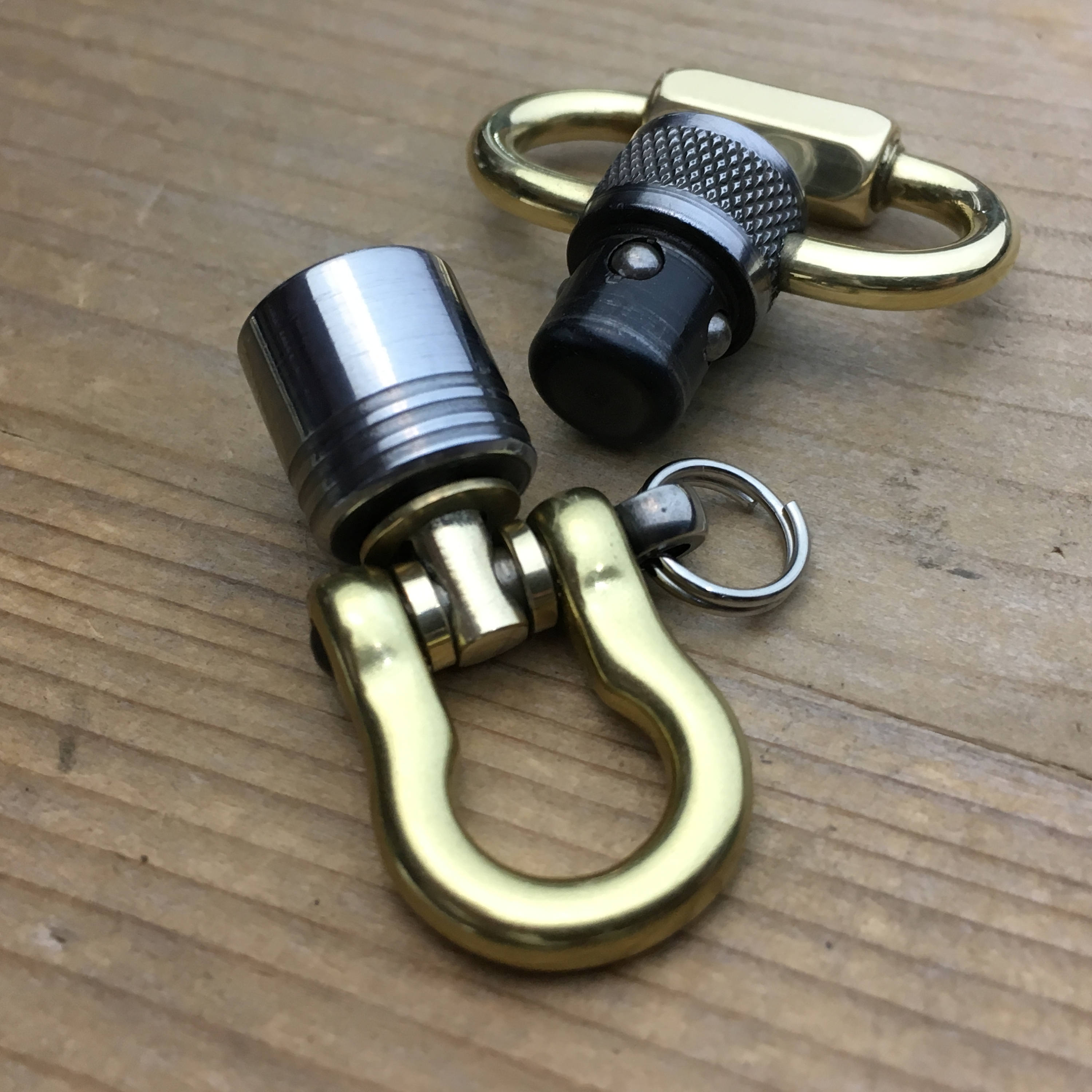 Recycled / Quick detachable Swivel Connector Keychain