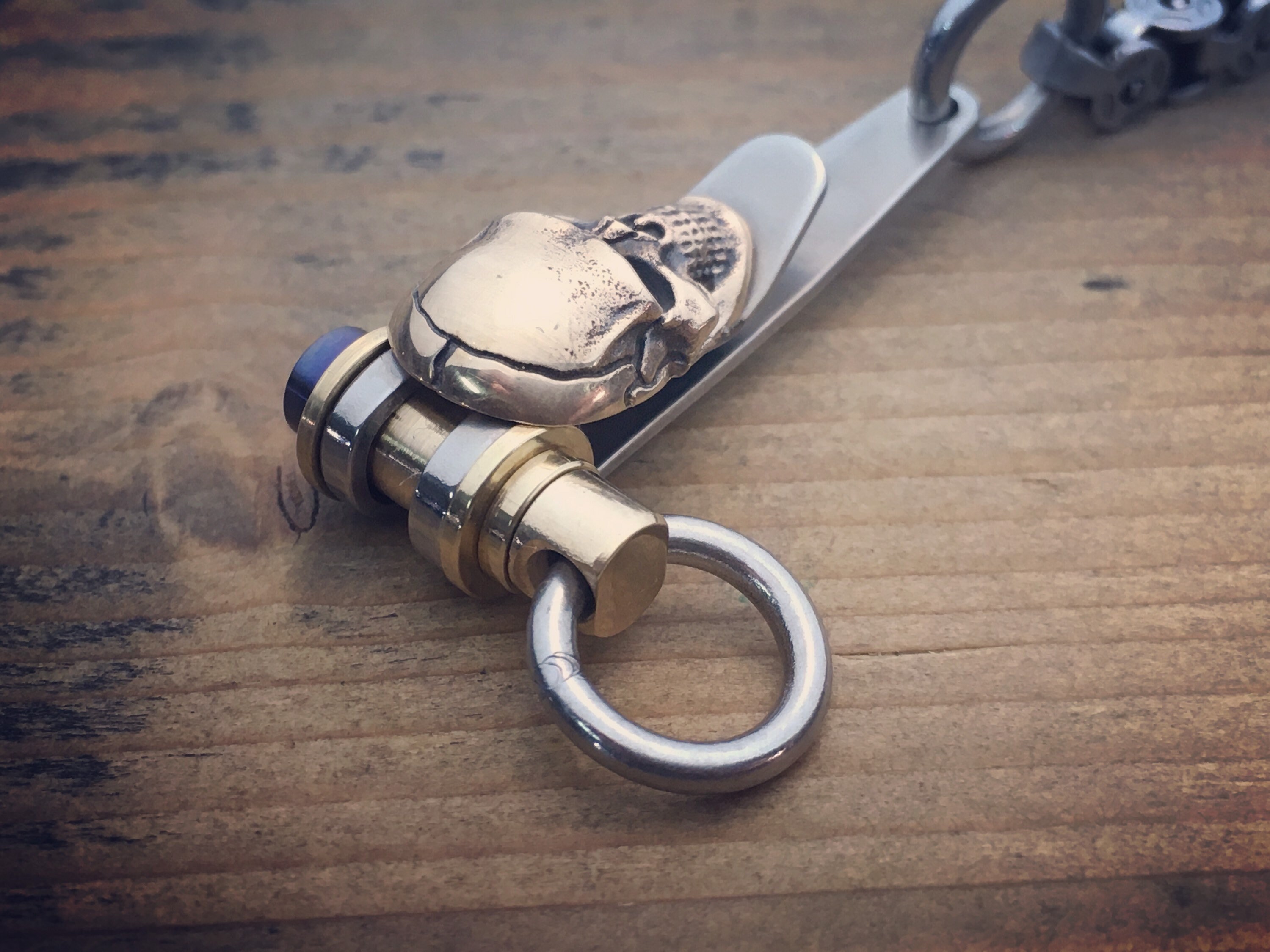 Suspension Skull Clip Keychain / Oneoff Custom TOP with extension chain