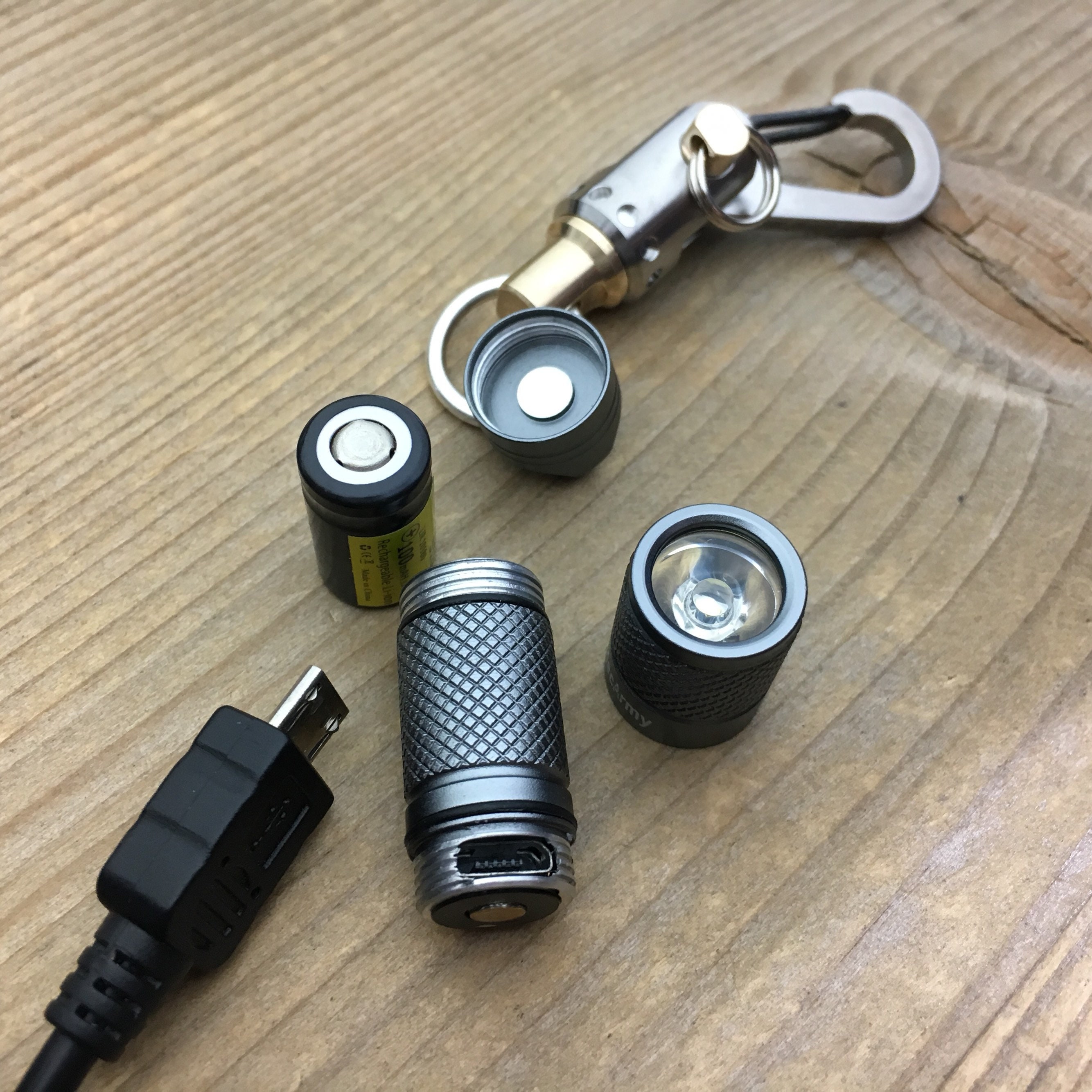 Titanium Keychain with Aluminium Flashlight / USB Rechargeable