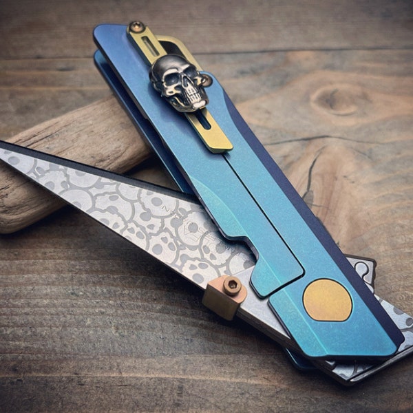 The Raven Green / Customized Knife Cutter / Titanium