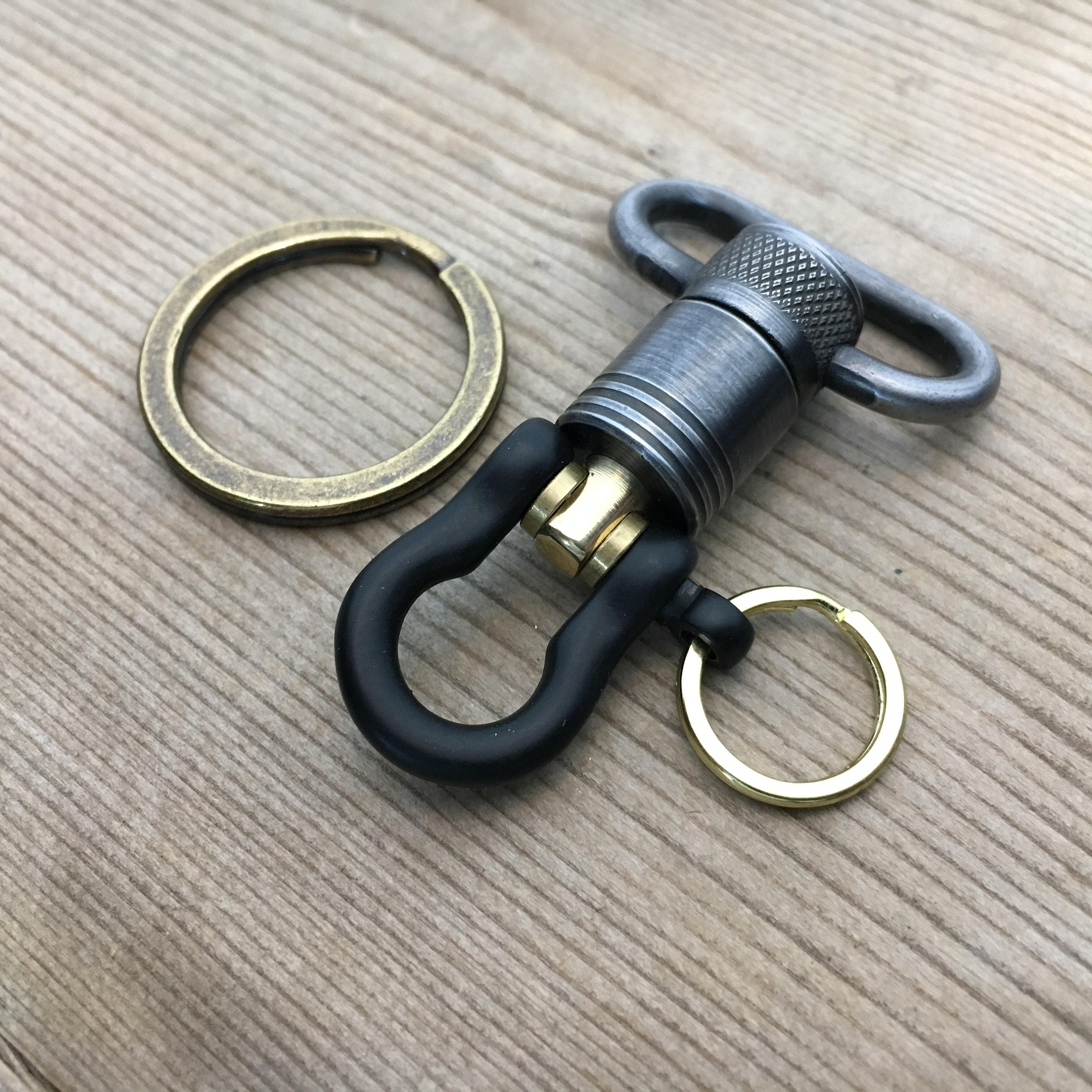 Quick detachable Swivel Connector Keychain