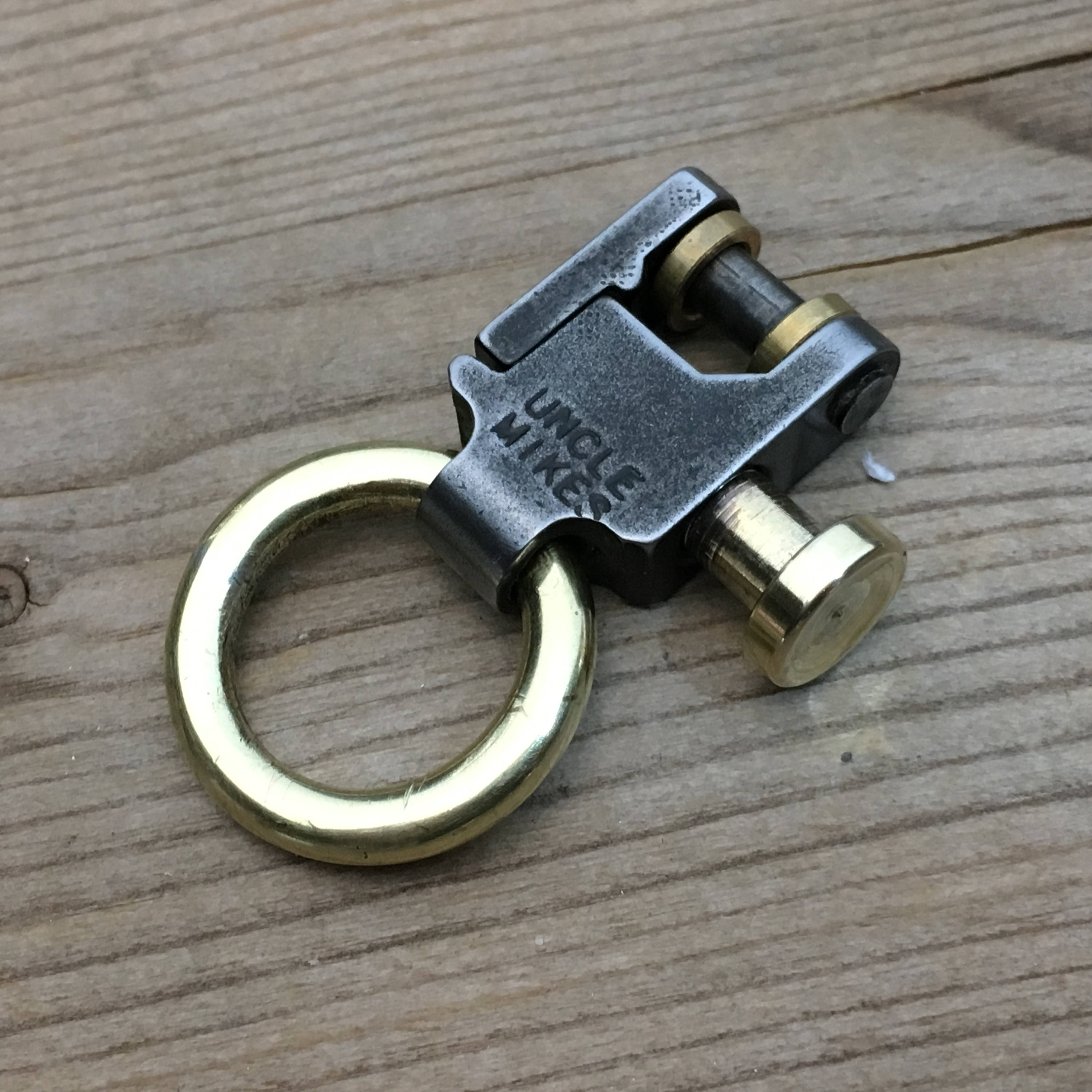 Gun Swivel Connector Key Ring