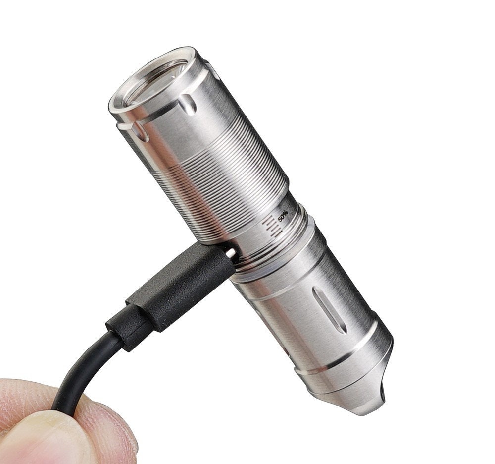 Edc Flashlight Keychain / 130 Lumens / Rechargeable Micro USB