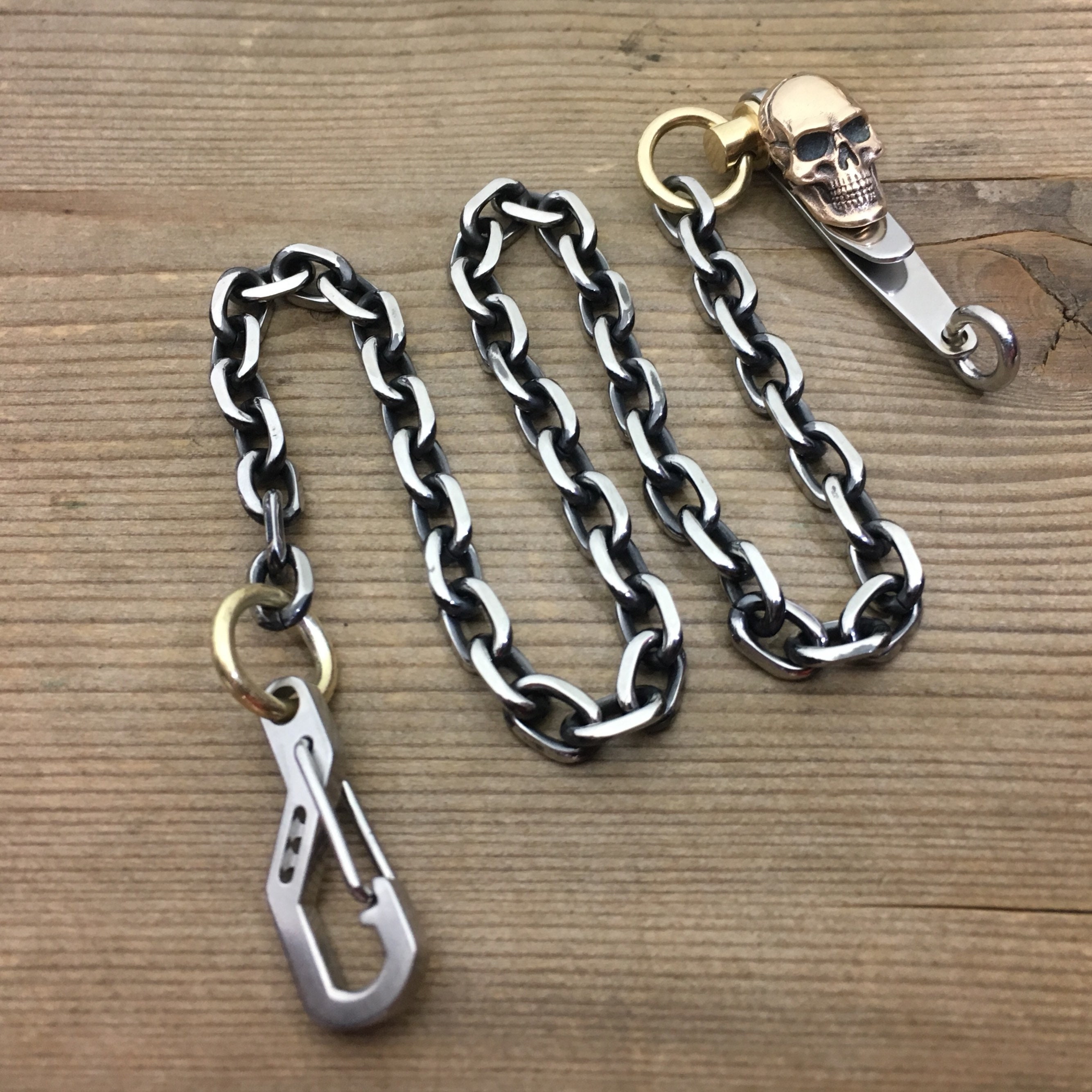 Suspension Clip Keychain with distributor and Security Chain