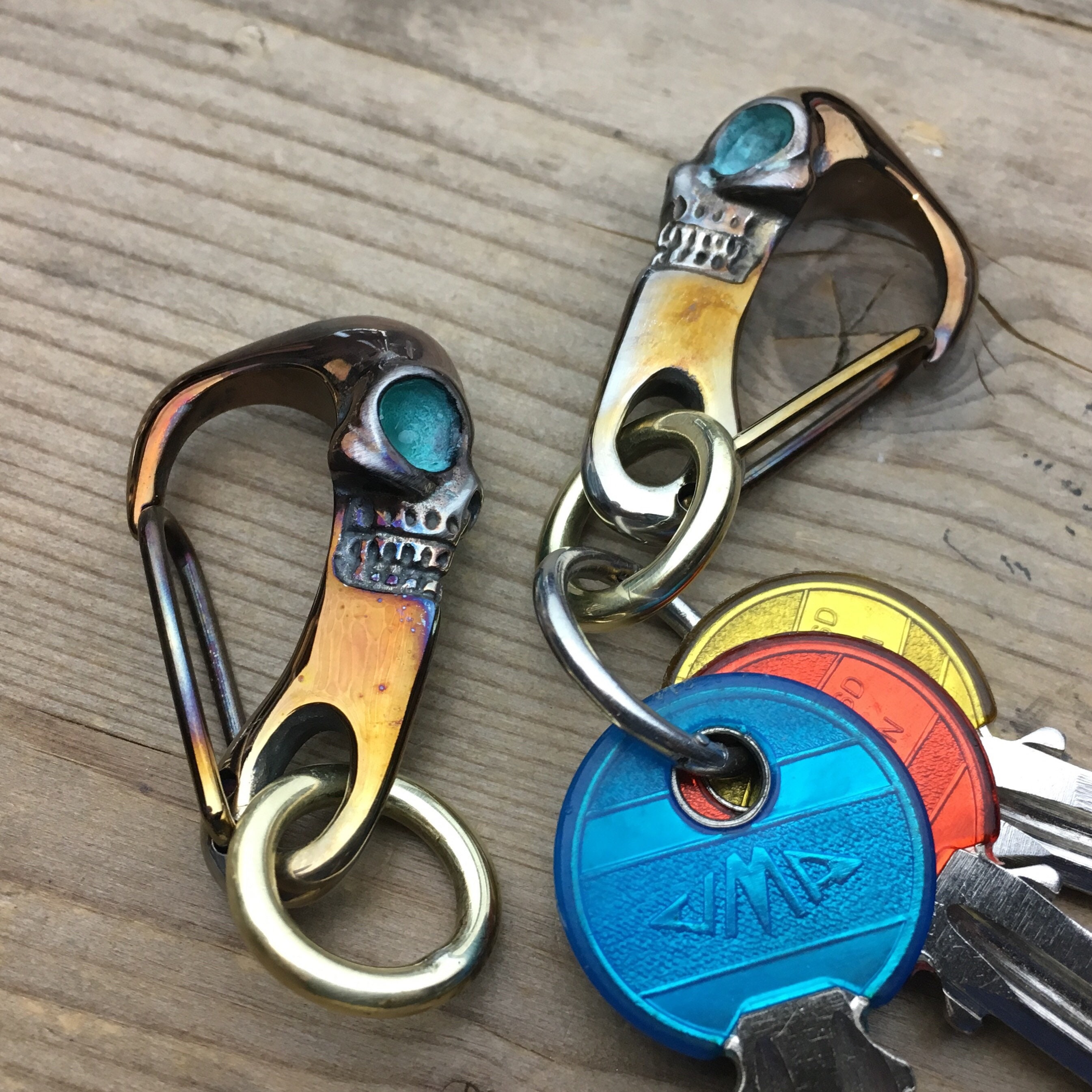 Skull Carabiner Keychain / Stainless Steels / Petrol texture