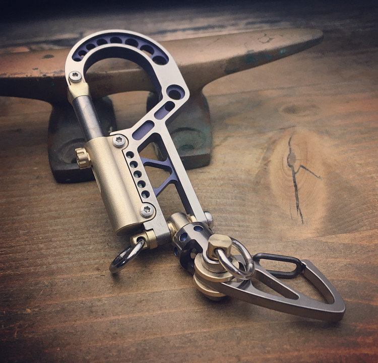 Titanium Keychain Bolt Carabiner Evo Base Ti Swivel III Ti Carabiner Mix Blue