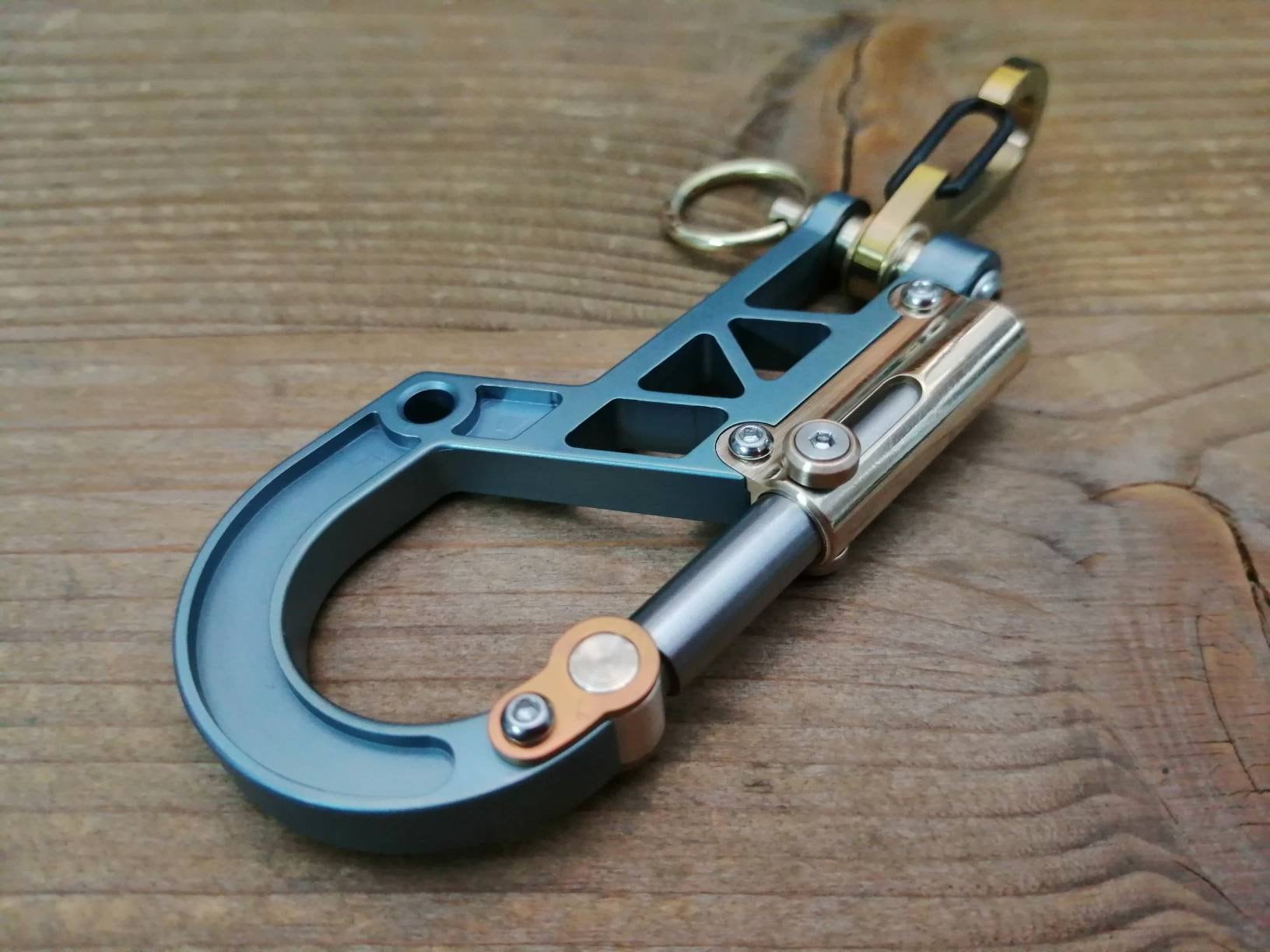 TiBolt Carabiner / Titanium Edc Key Carabiner