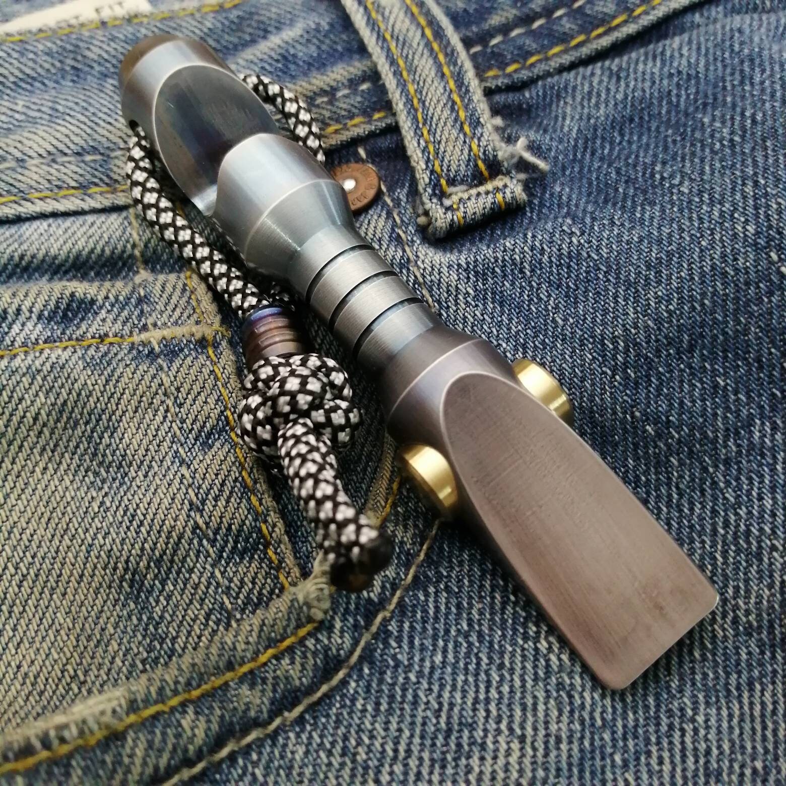 Solid Titanium Alloy Multi EDC Tools Pry Bar Pocket Crowbar Opener Screwdriver