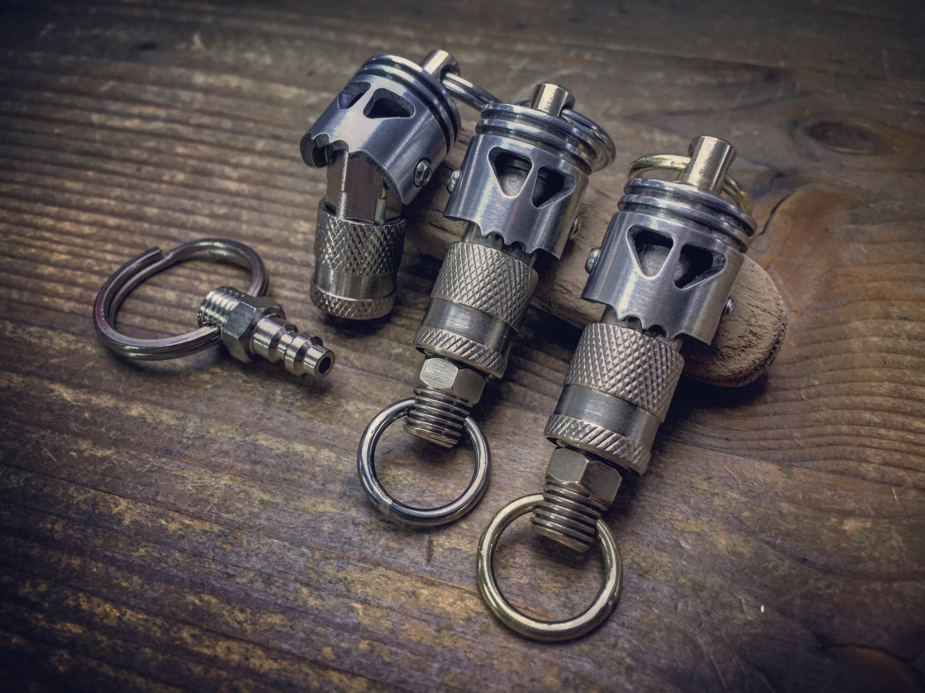 Quick release connector Key chain with Skull Piston Bob / 3-Options