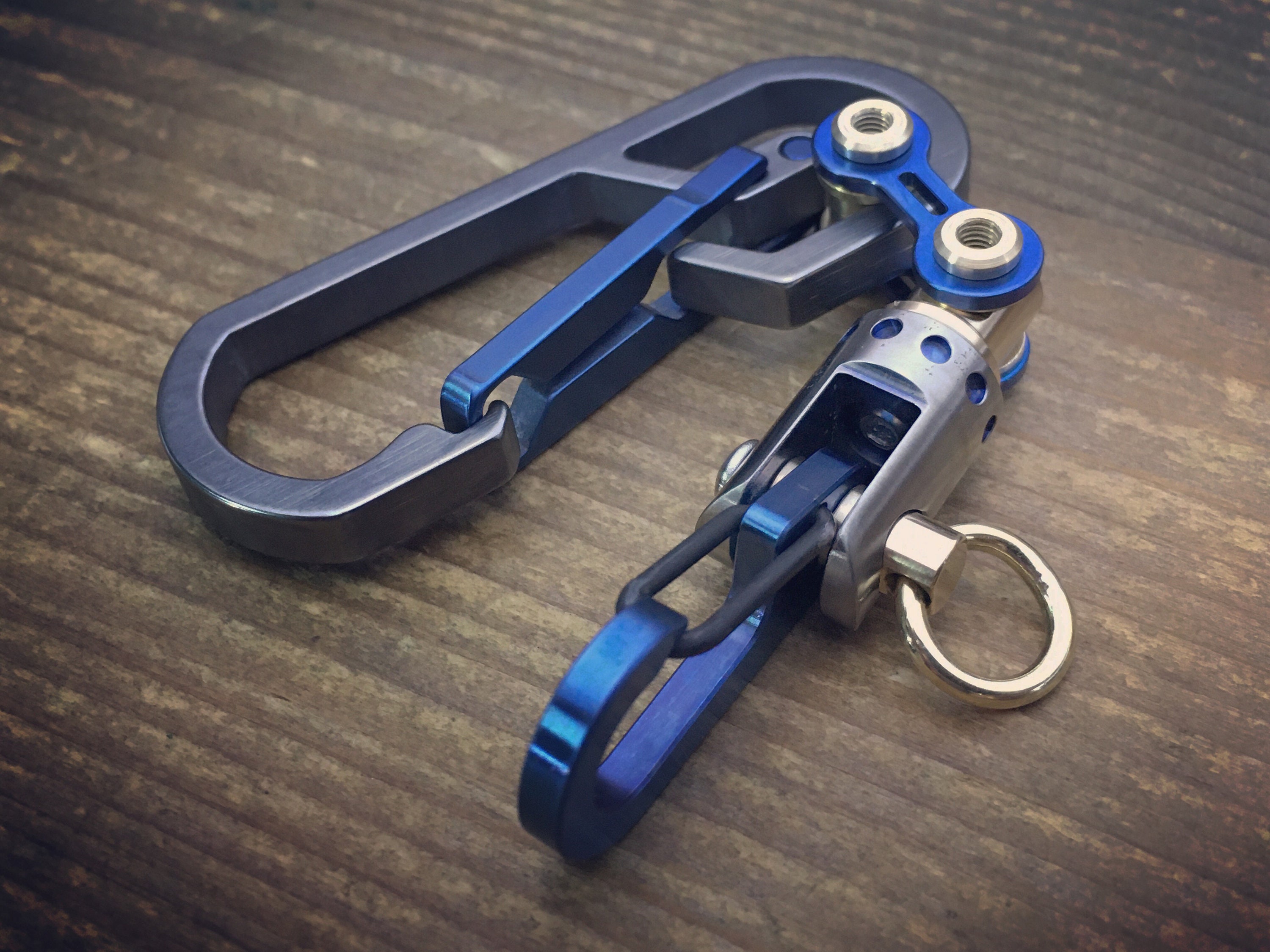 Pure Titanium EDC Bi-Carabiner Keychain / Swivel-II with Bike-Link connector