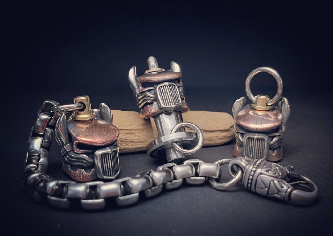 The SkullTruck / MOD - Decorative Hanging Keychain