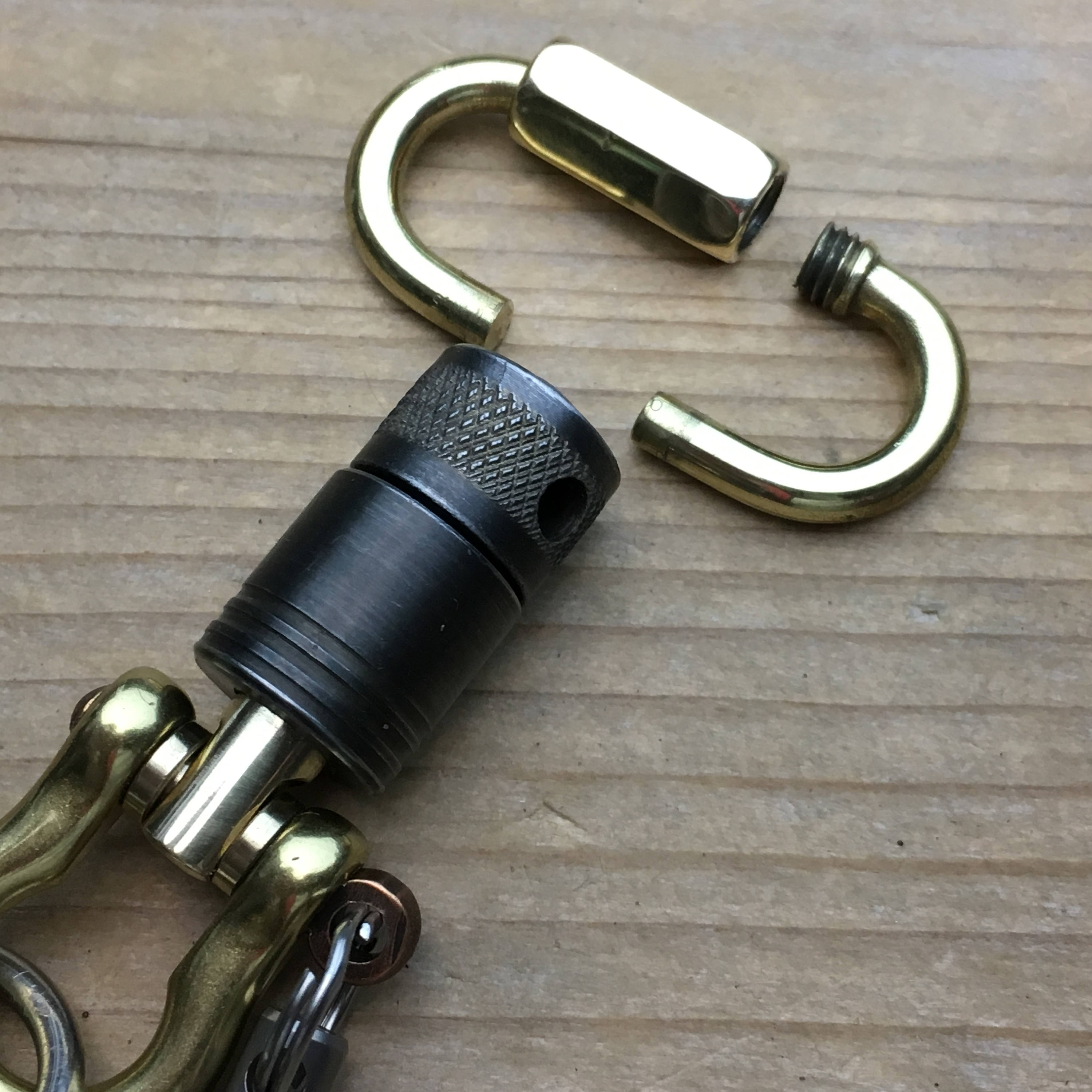 Recycled / Quick detachable Swivel Connector Keychain