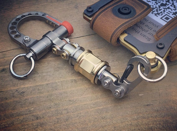 The Aviator / CB-Quick Release Keychain Connector / Titanium-Brass