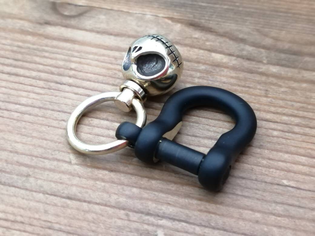 Rotating Pumpkin shackle keychain