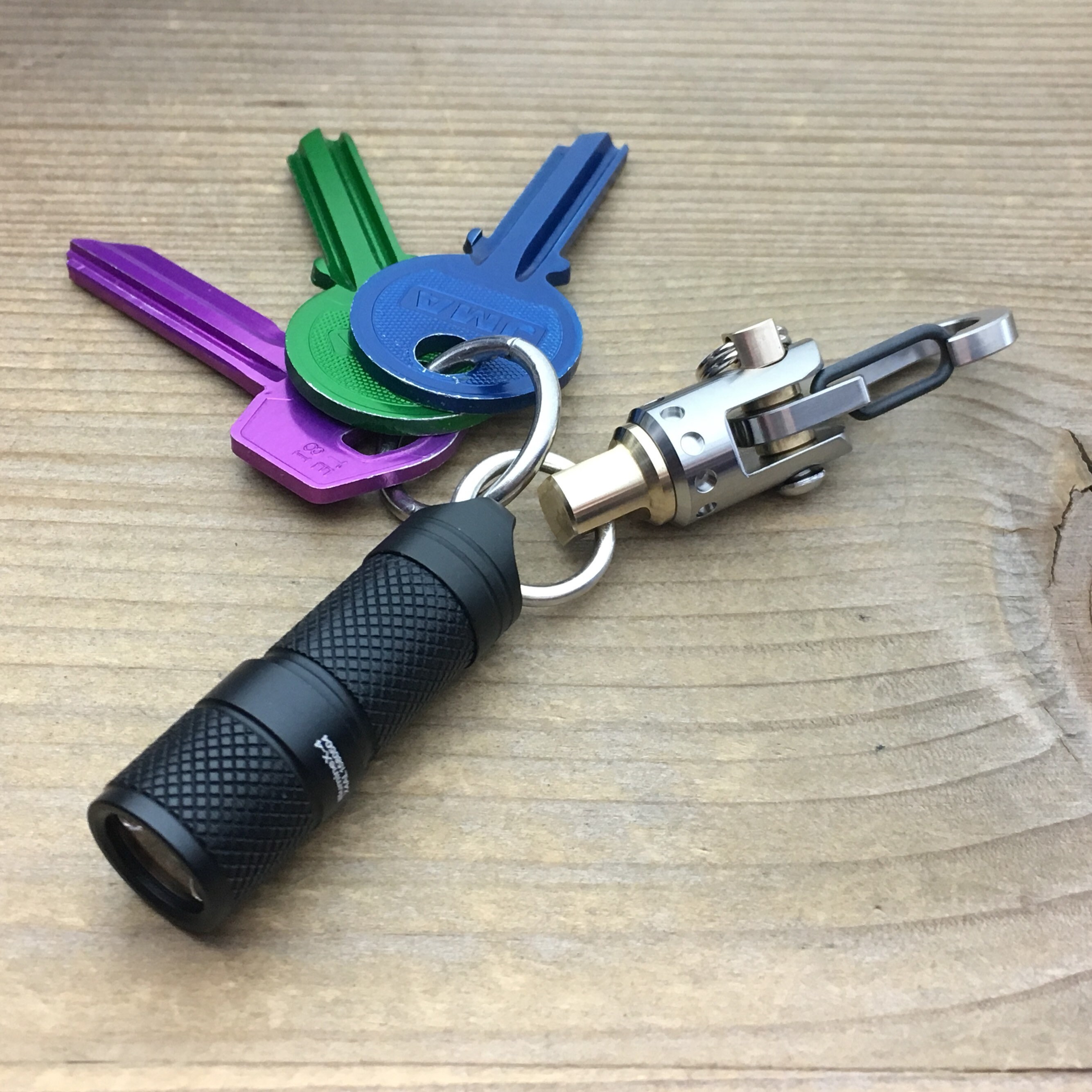 Titanium Keychain with Aluminium Flashlight / USB Rechargeable