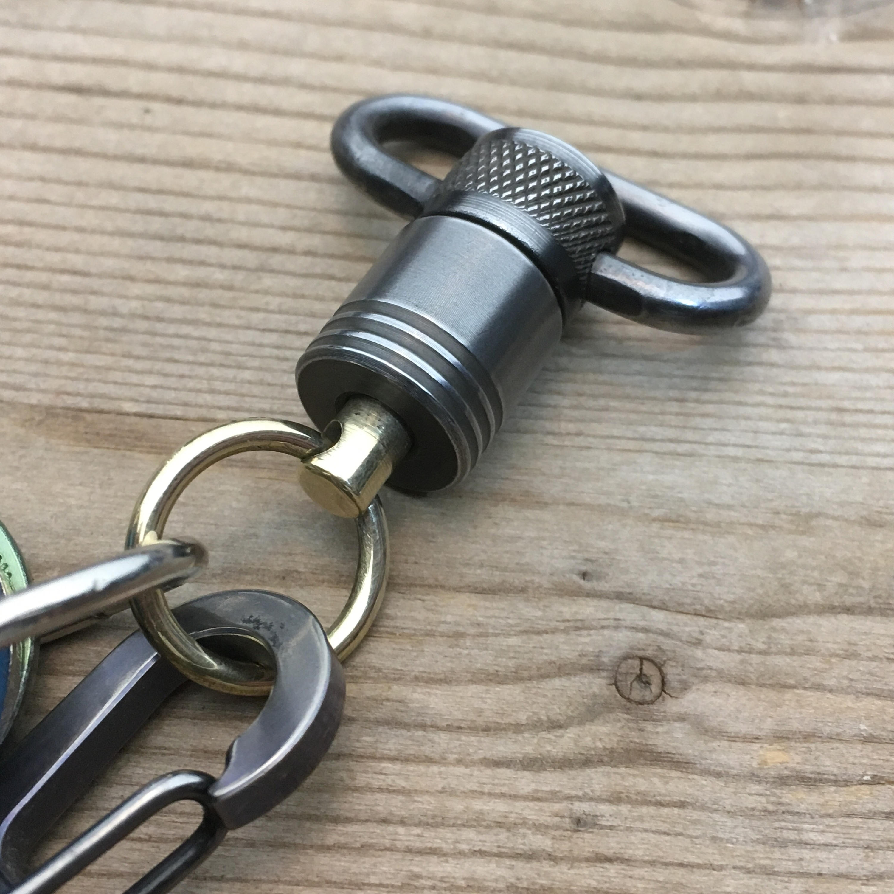 Quick detachable Swivel Connector Keychain