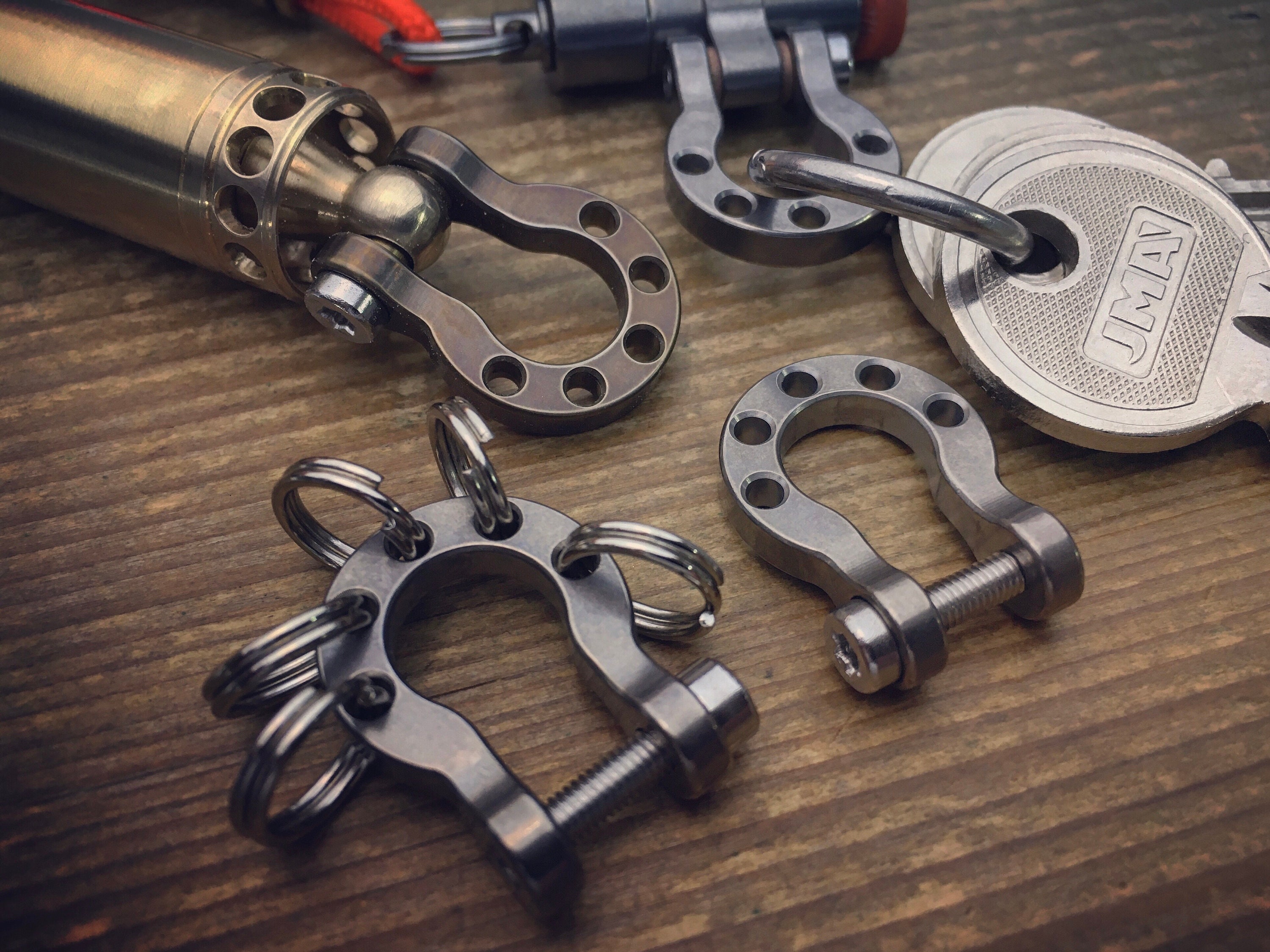 Titanium Omega Shackle / Edc Keychain