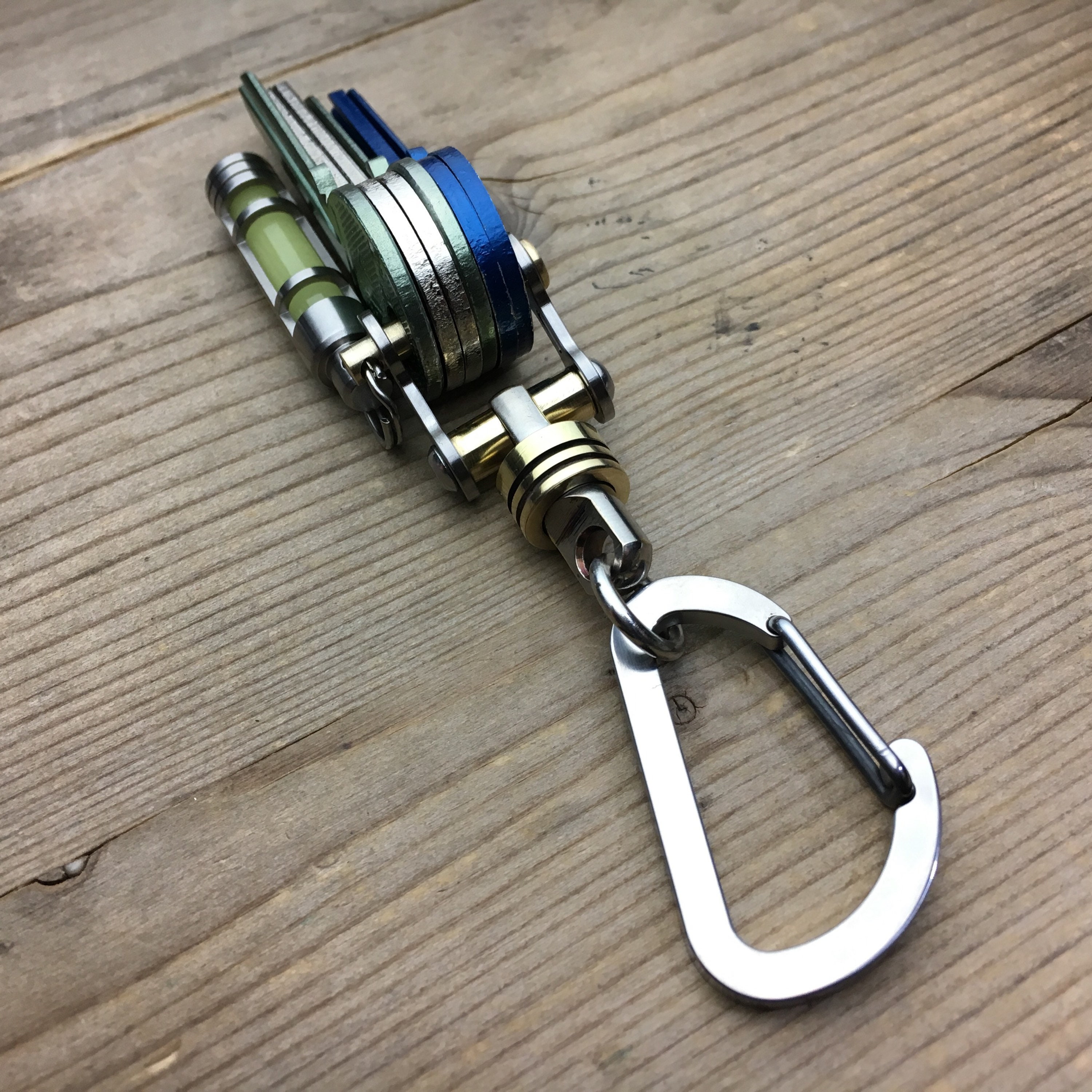 Edc Keychain / Swivel TiBikeLink Locator1B
