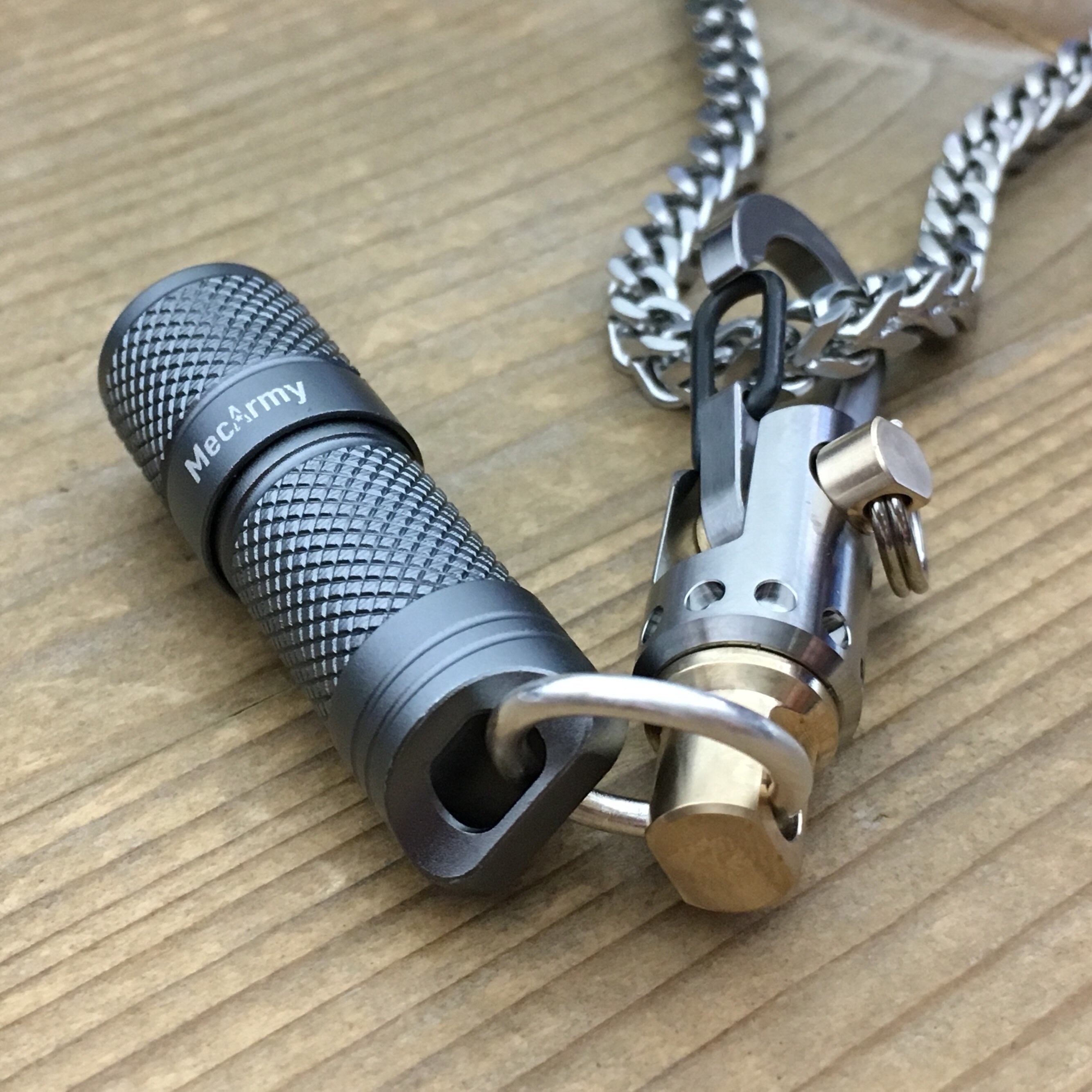 Titanium Keychain with Aluminium Flashlight / USB Rechargeable
