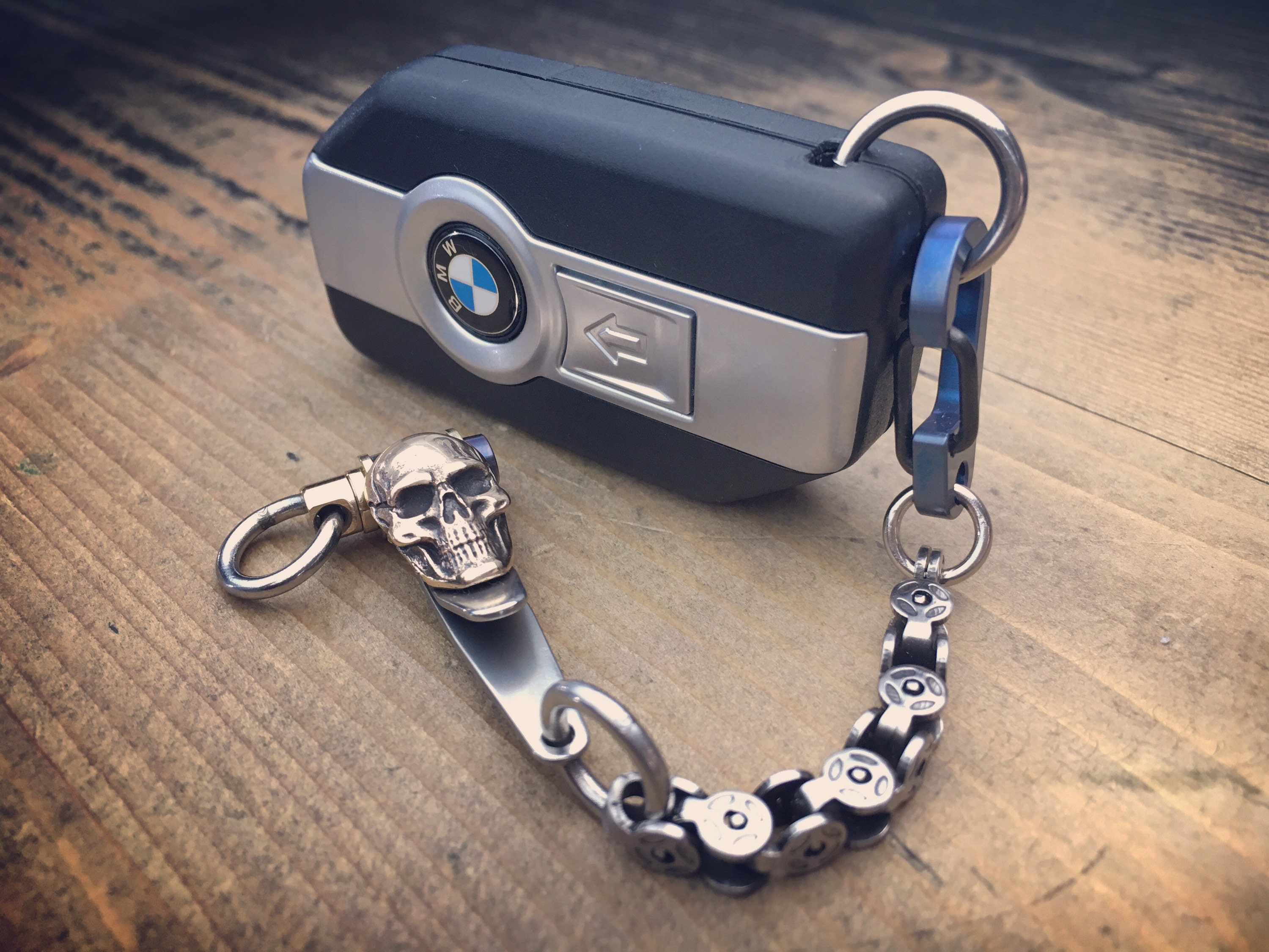 Suspension Skull Clip Keychain / Oneoff Custom TOP with extension chain