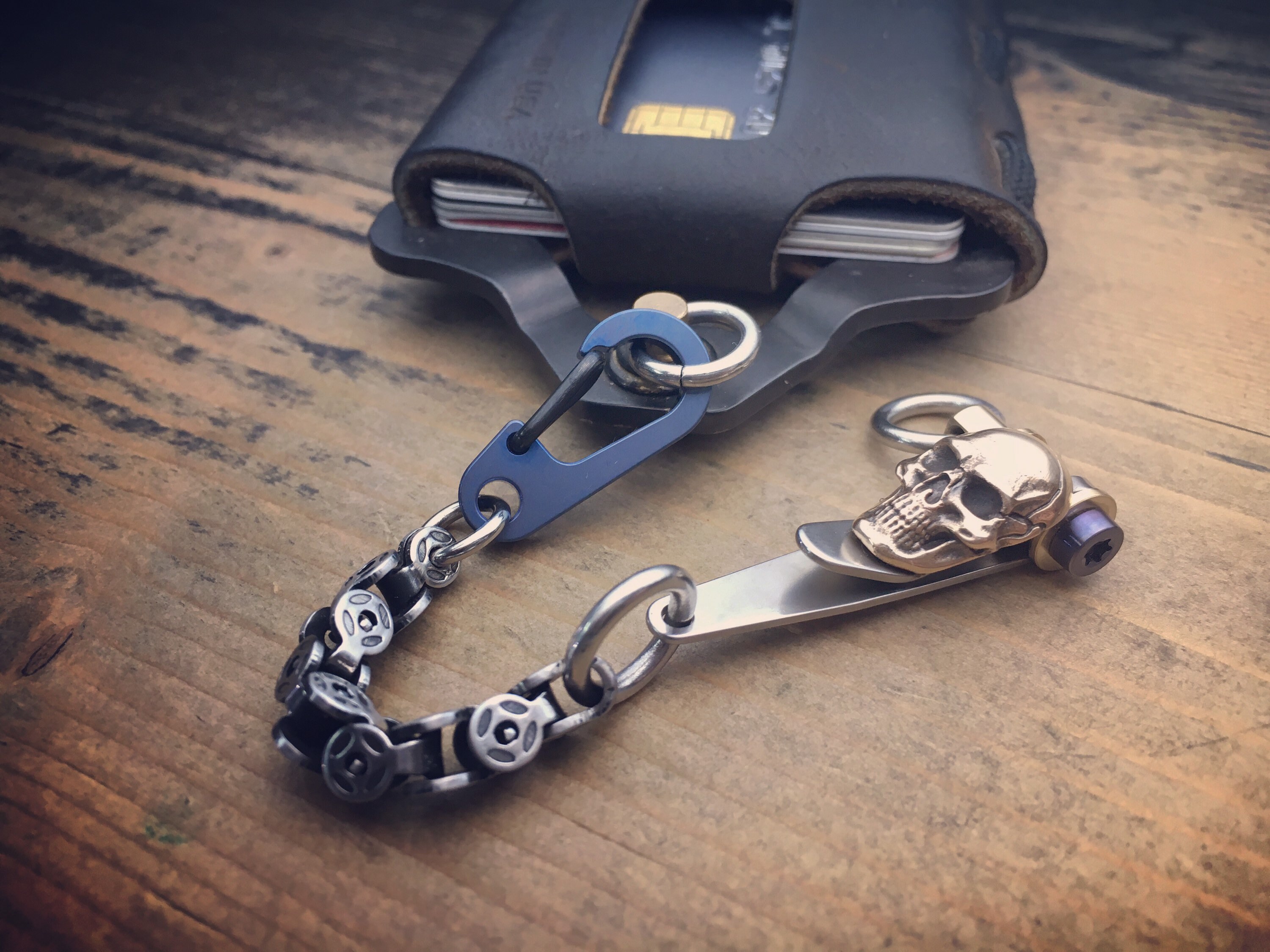 Suspension Skull Clip Keychain / Oneoff Custom TOP with extension chain
