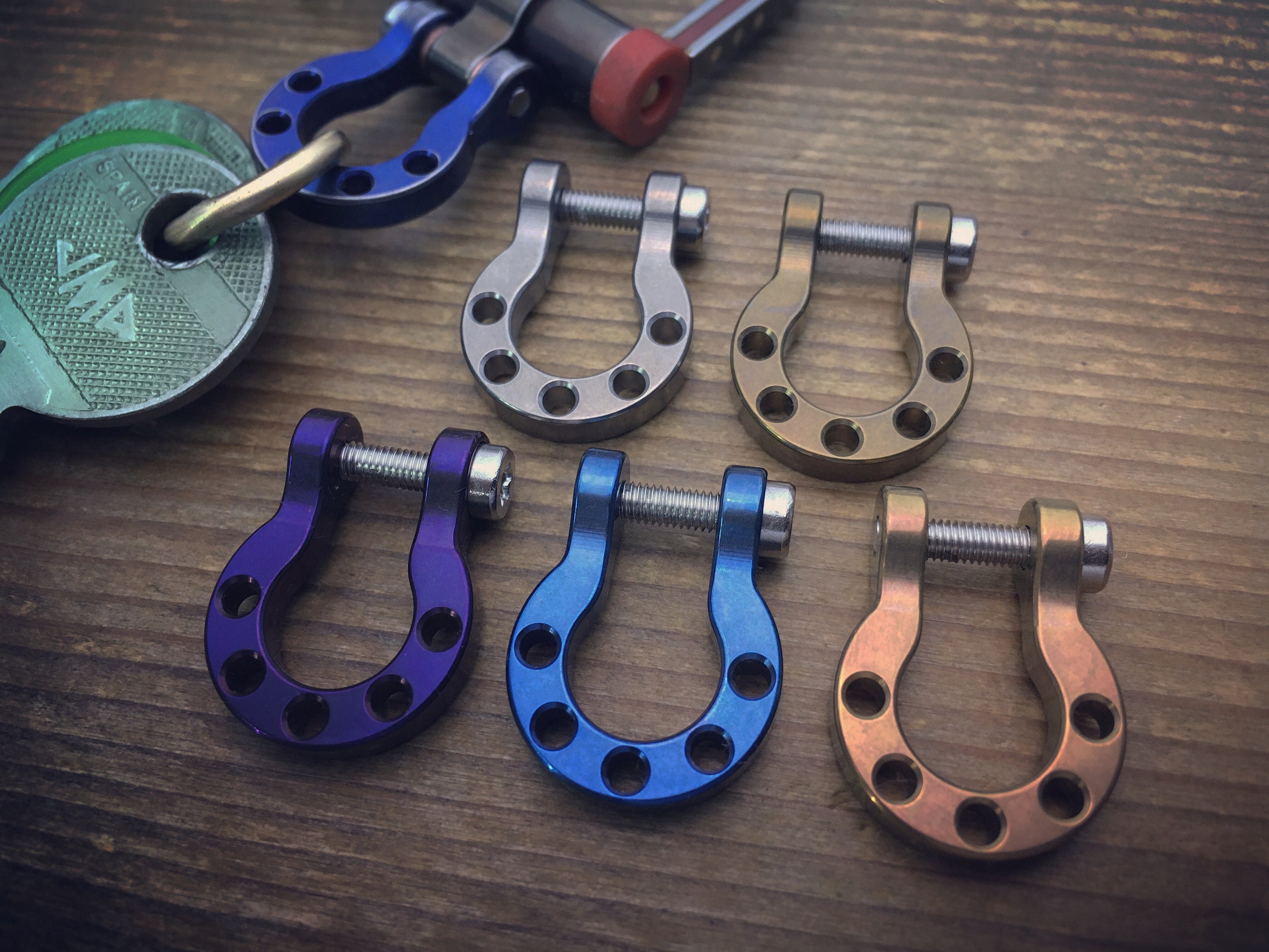 Titanium Omega Shackle / Edc Keychain