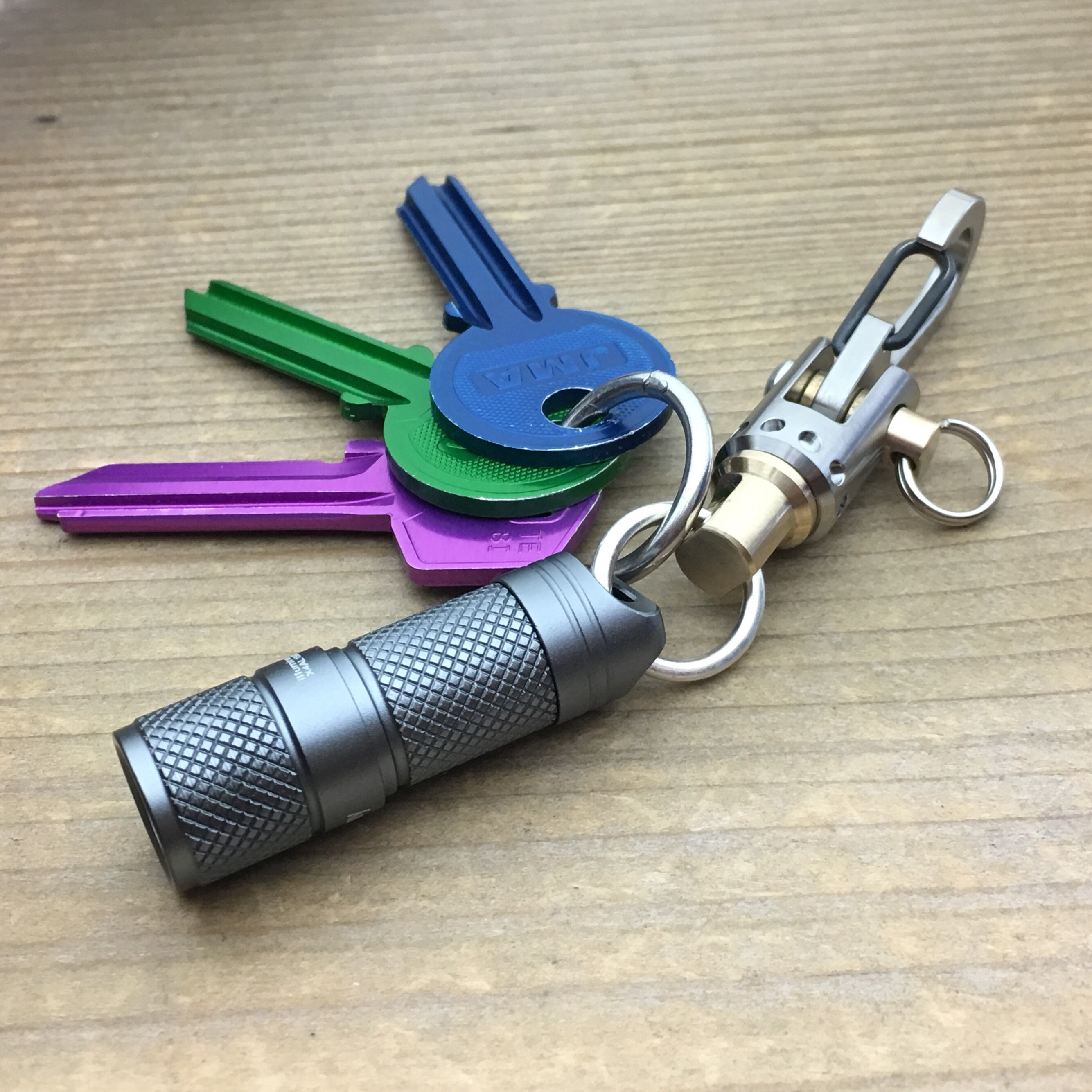 Titanium Keychain with Aluminium Flashlight / USB Rechargeable