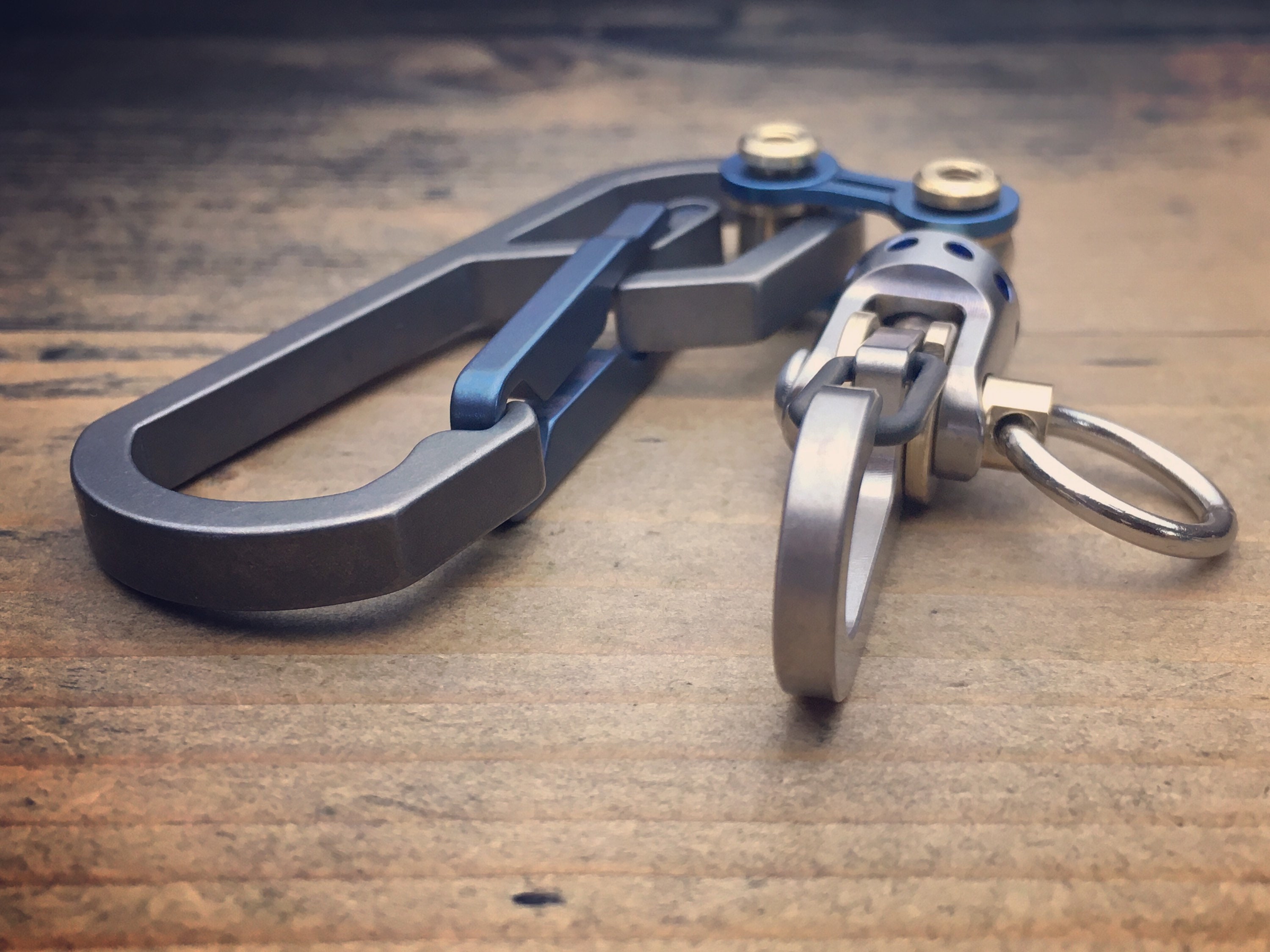 Pure Titanium EDC Bi-Carabiner Keychain / Swivel-II with Bike-Link