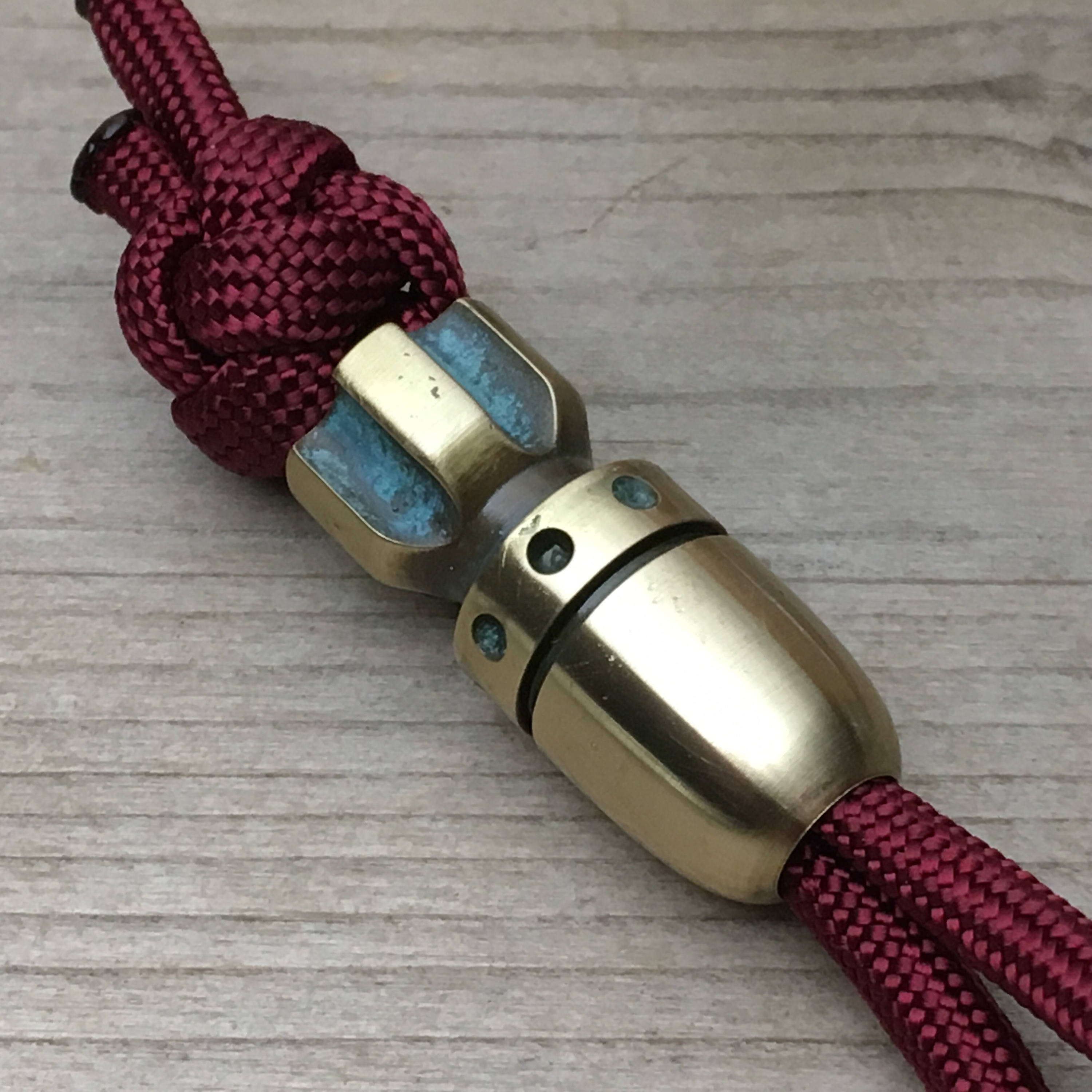 Knife Bead BigBoomb XL / Brass antique patina.