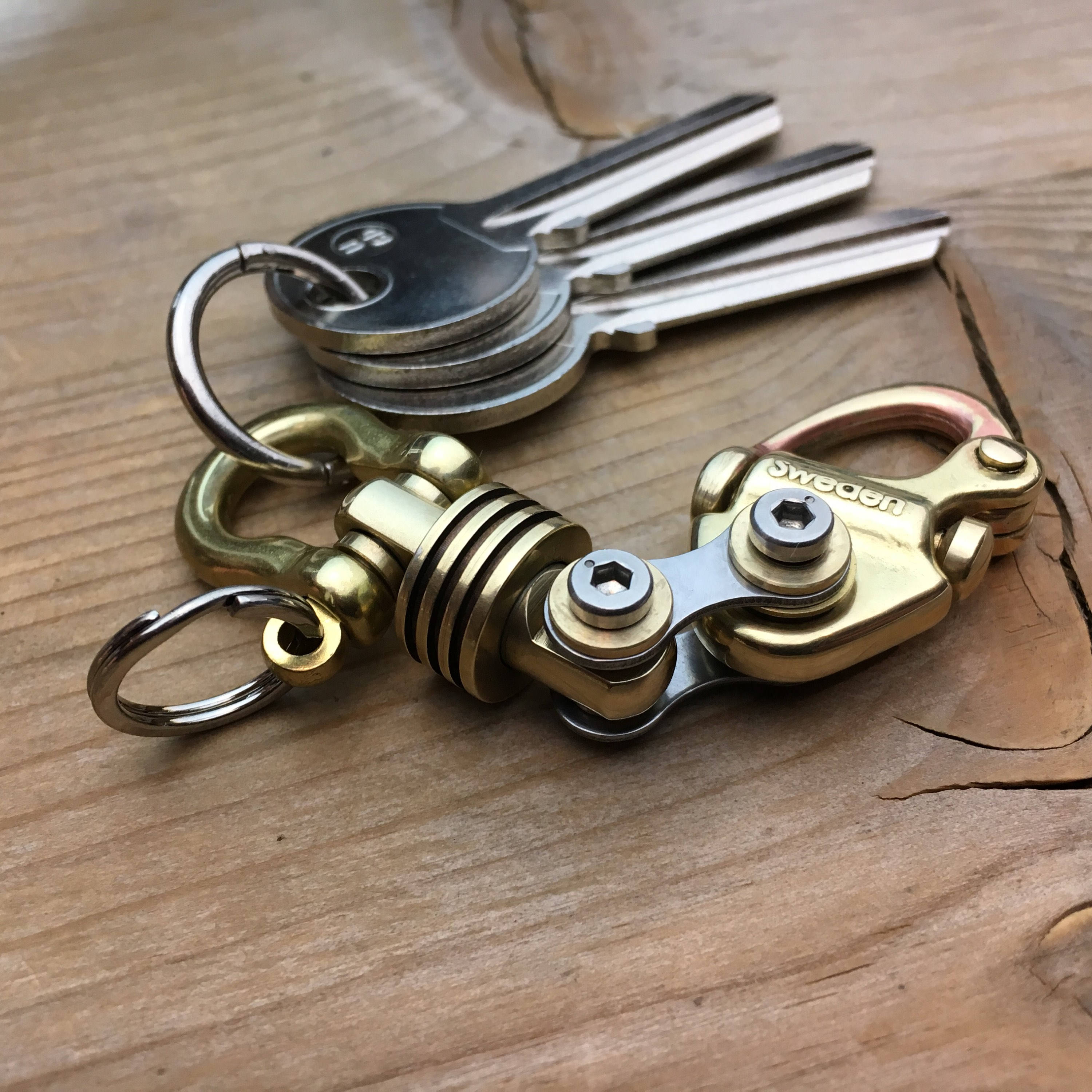 OneOff / Sweden Sailor, Bronze Swivel Key Ring