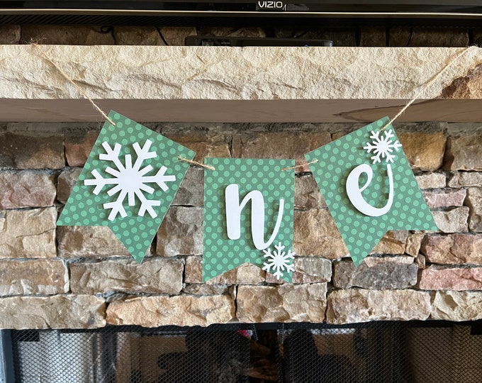 Green Snowflake High Chair Banner | Winter One Banner | Winter ONEderland One High Chair Banner | Snowflake First Birthday Photo Shoot