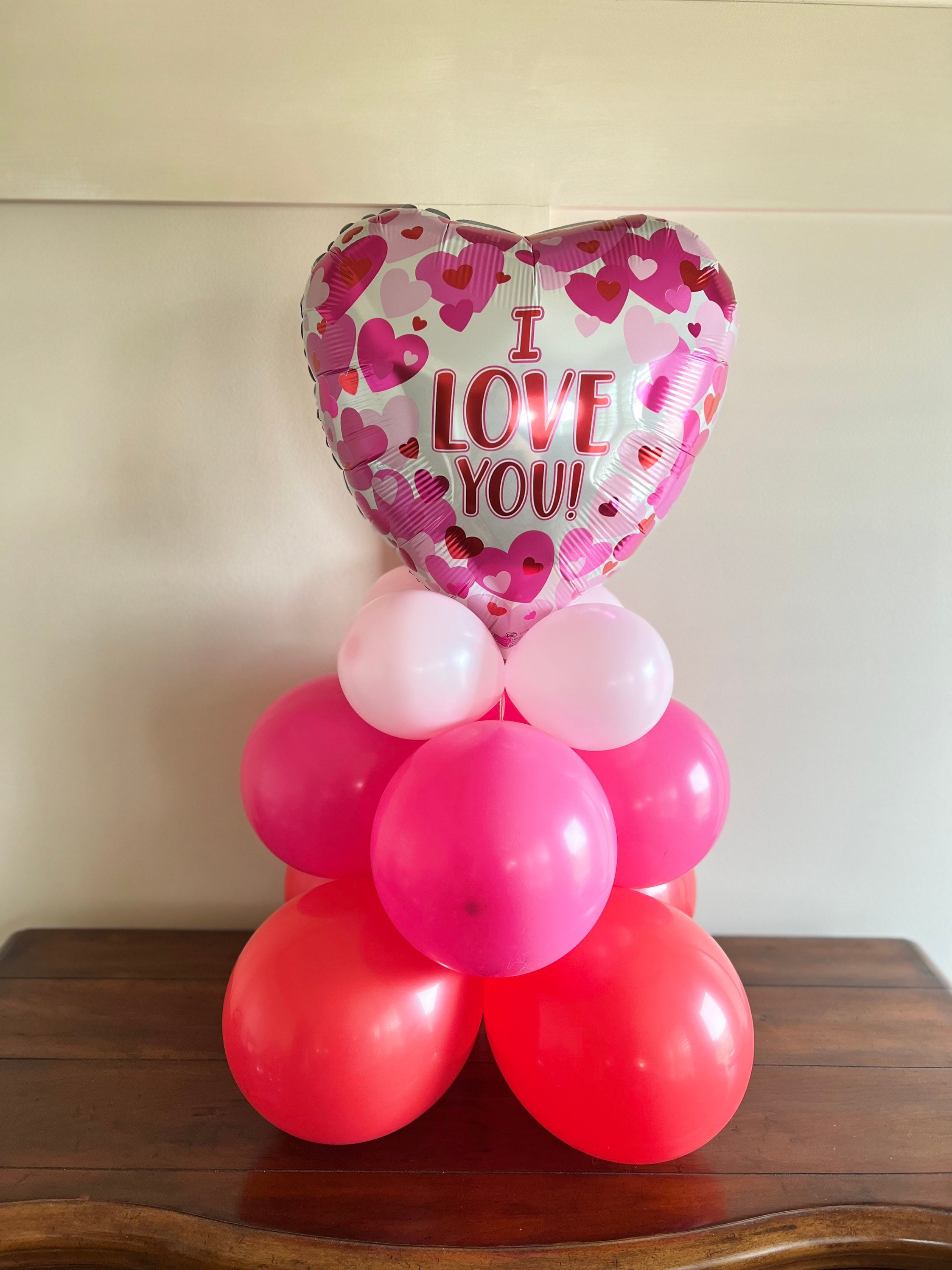 Regalos con globos San Valentín  Diy valentines gifts, Valentines  balloons, Valentines balloons bouquet