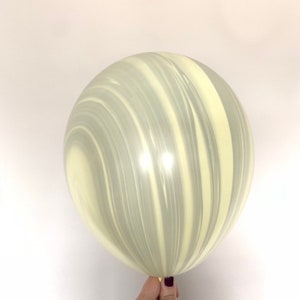 Pastel Yellow Agate Balloons | Pastel Yellow Marbled Balloons | Yellow Agate Balloons | Pastel Galaxy Balloons | Pastel Galaxy Birthday