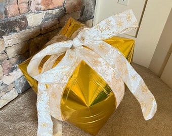 Gold Present Balloon | Gold Mylar Balloon | Gold Birthday Party Decor | Gold Bridal Shower | Christmas Baby Shower | Tis The Season